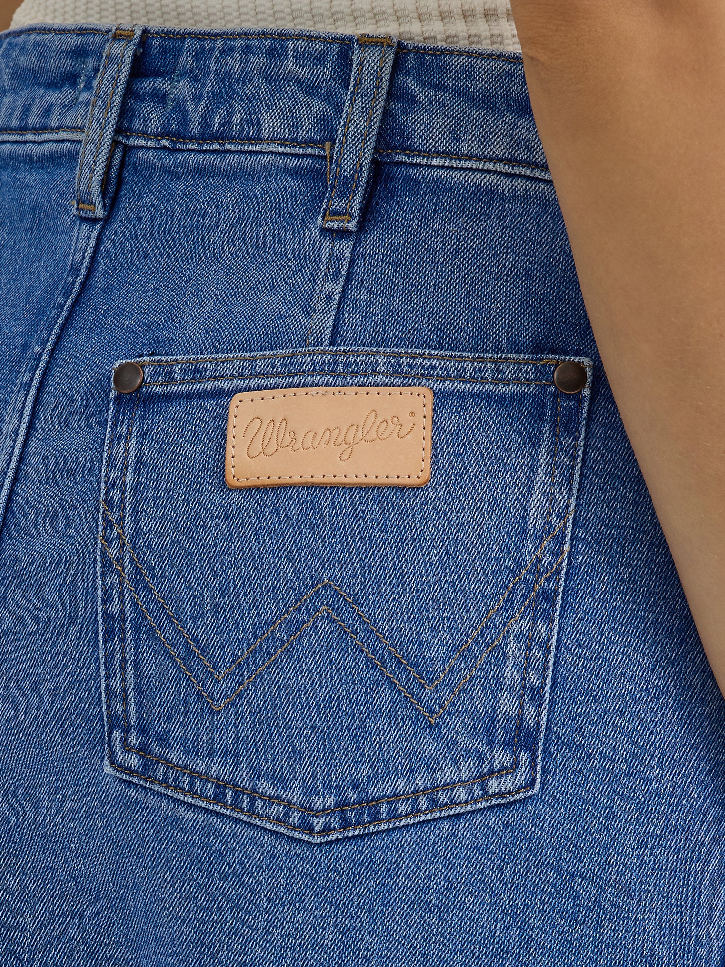 Final Sale ✨ Wrangler Denim Love Midi Skirt - Image 5