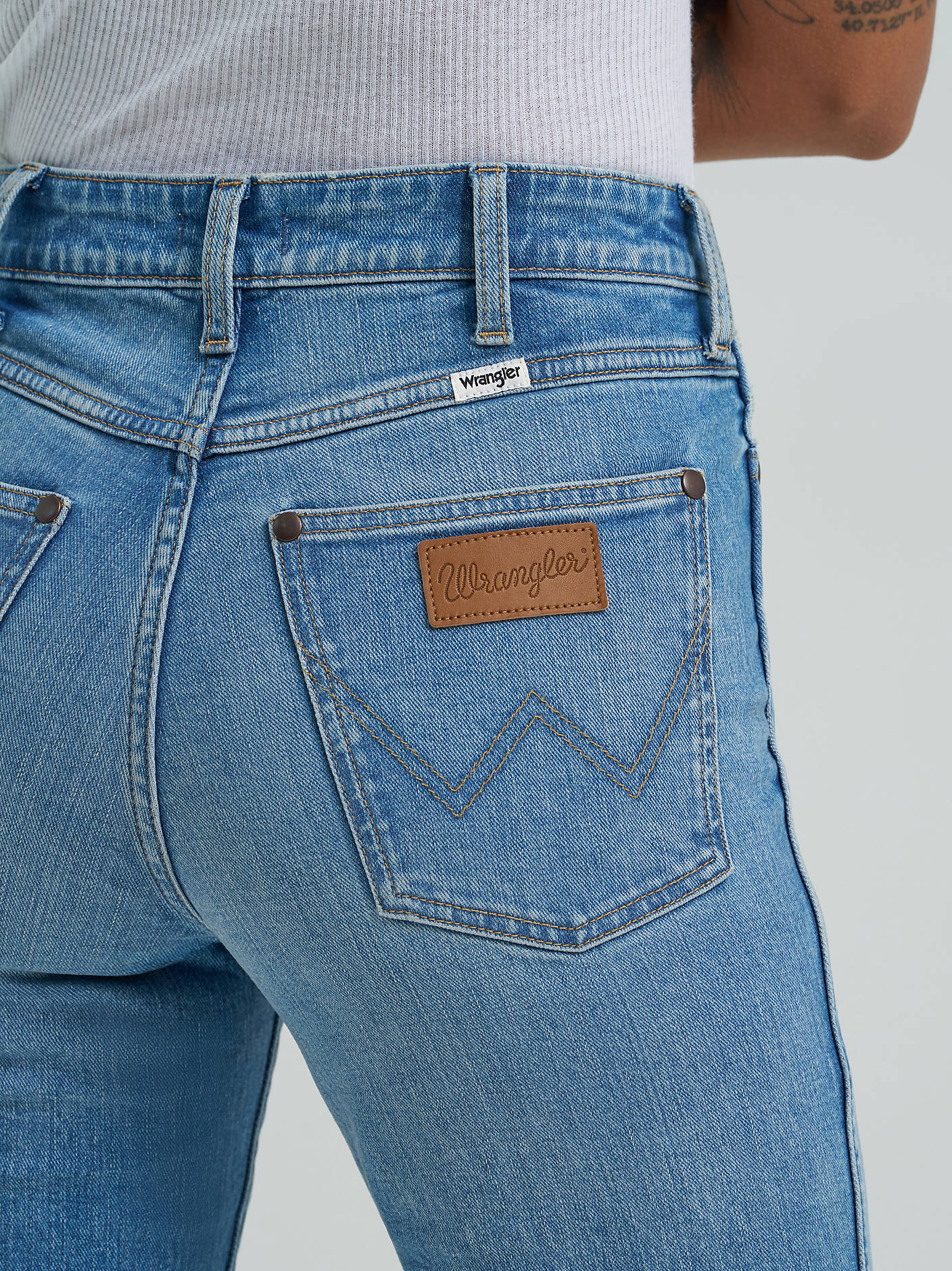 Wrangler Dusty Light Bootcut Jeans - Image 5