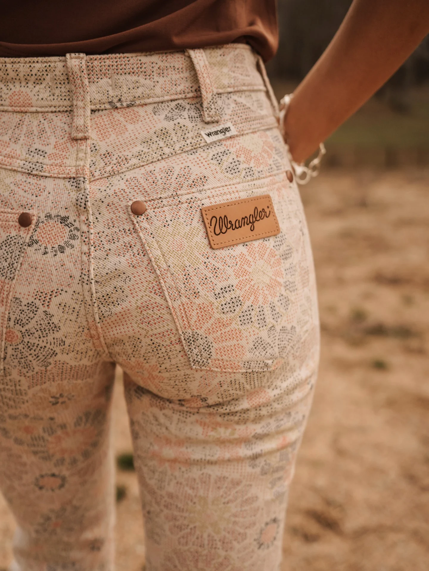 Wrangler Dusty Spring Flower Garden Bootcut - Image 2