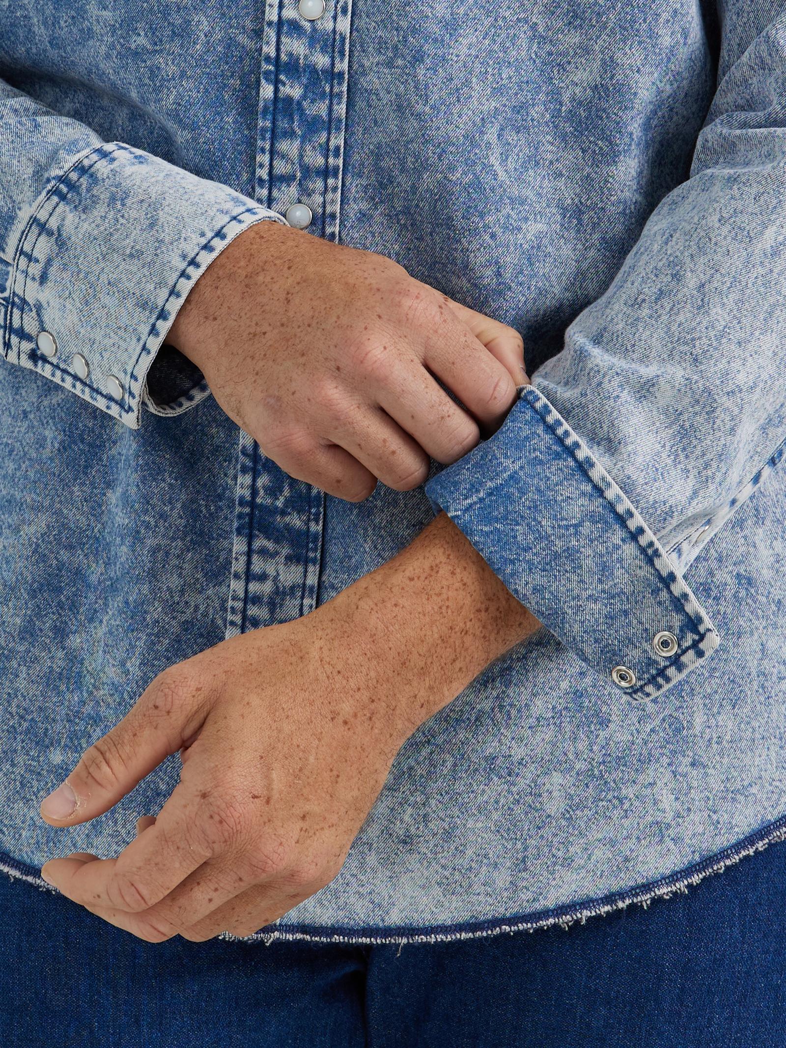 Wrangler Eli Acid Wash Snap Up - Image 2