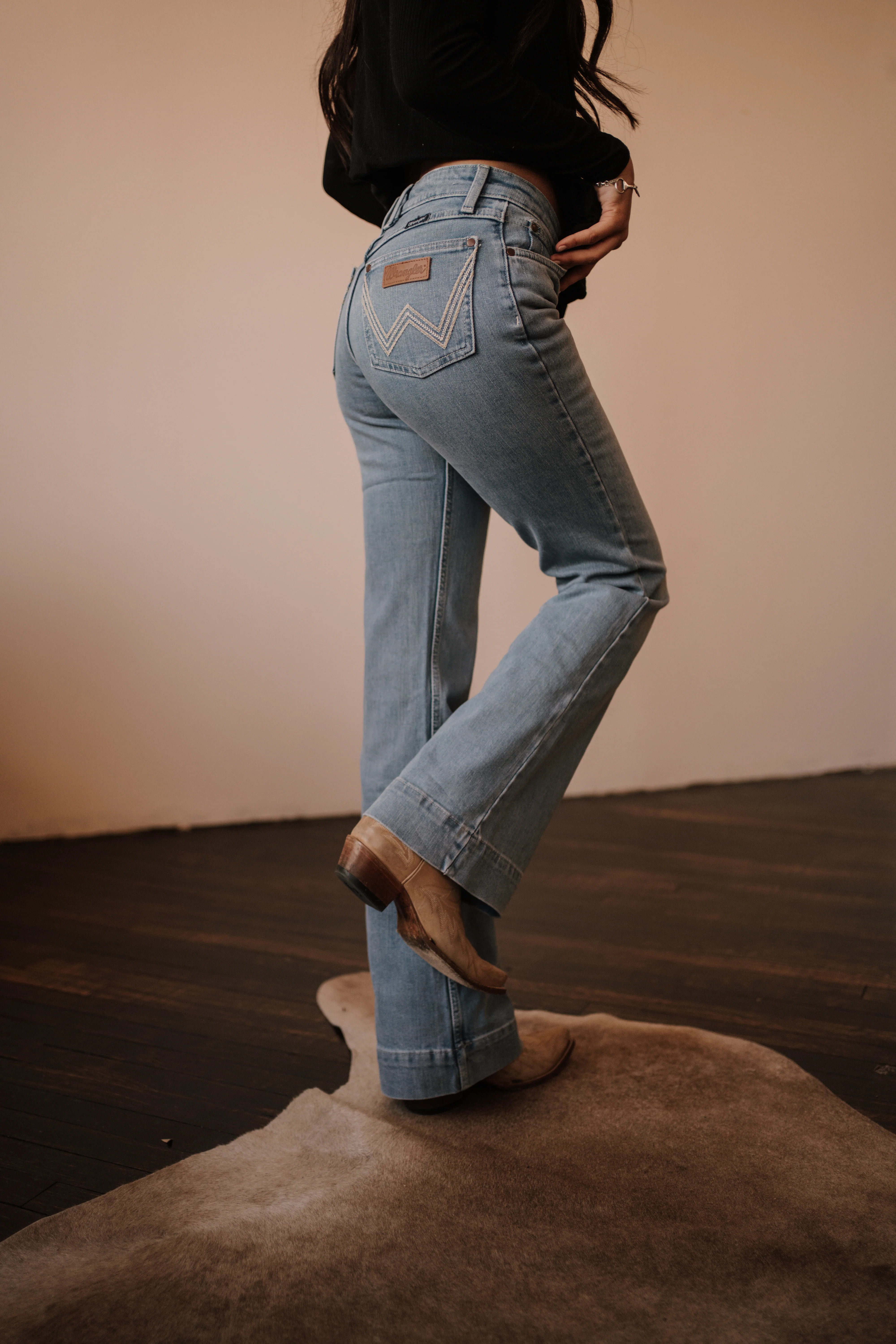 Wrangler Grace Lightwash Trouser - Image 2