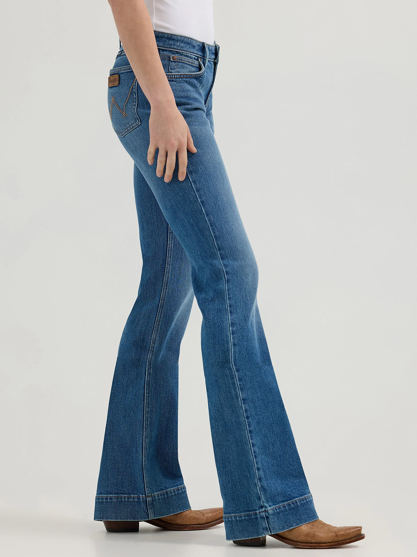 Wrangler Grace Stonewash Trouser - Image 2