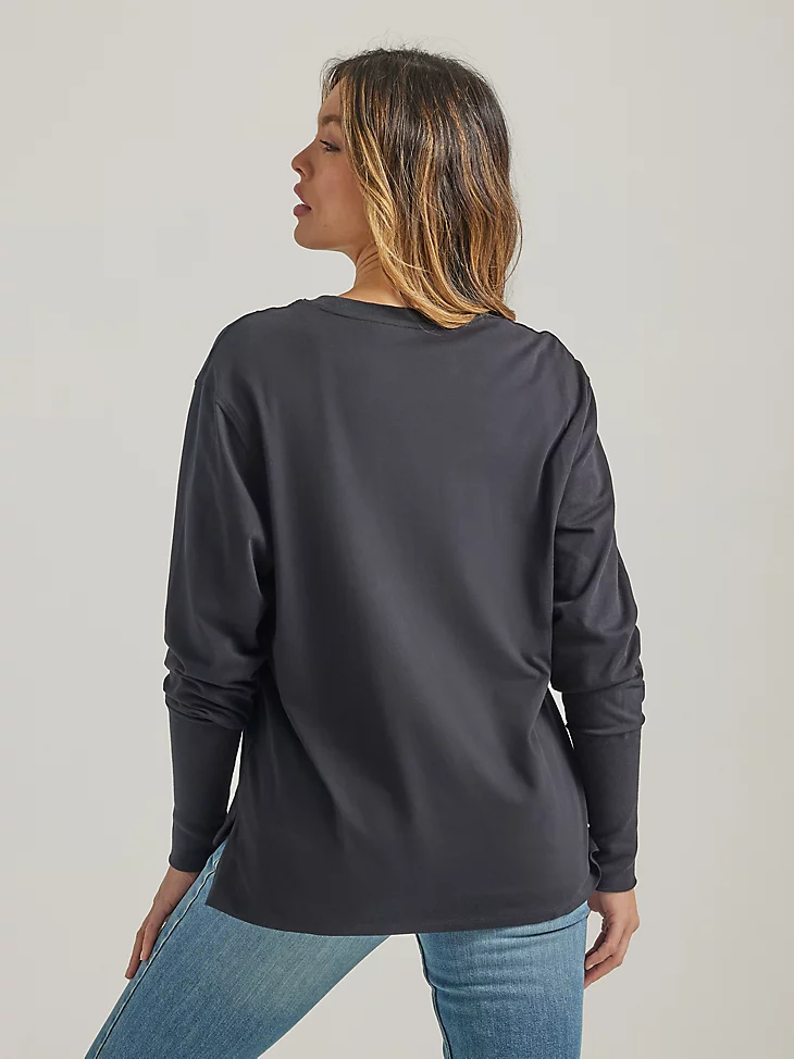 Final Sale ✨Wrangler Graphic Long Sleeve Relaxed Tee in Black Beauty - Image 2