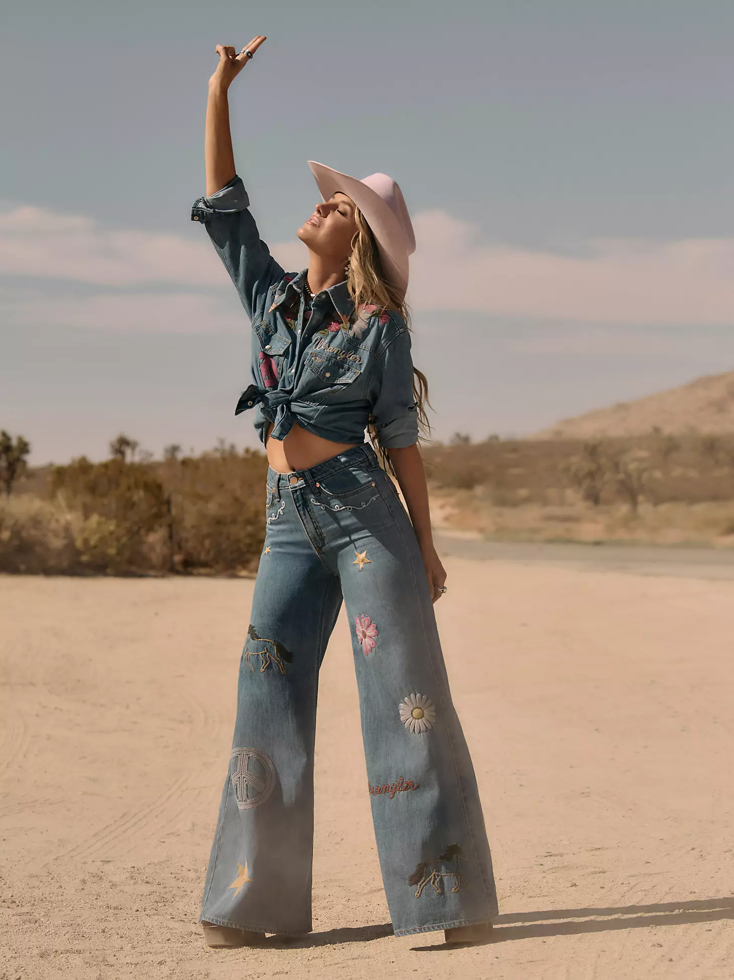 Wrangler Lainey Cheeky Embroidered - Image 3
