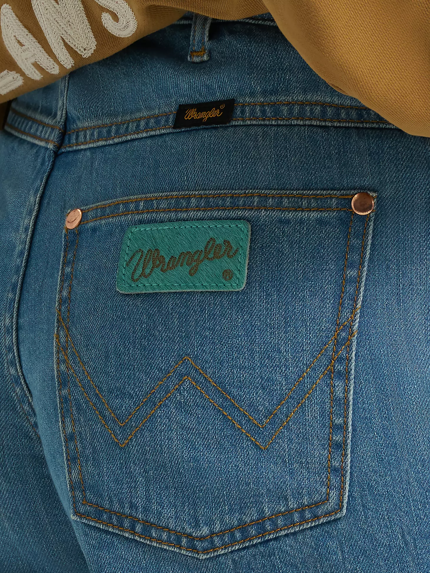 Wrangler Lainey Cowboy Embroidered Shorts - Image 2