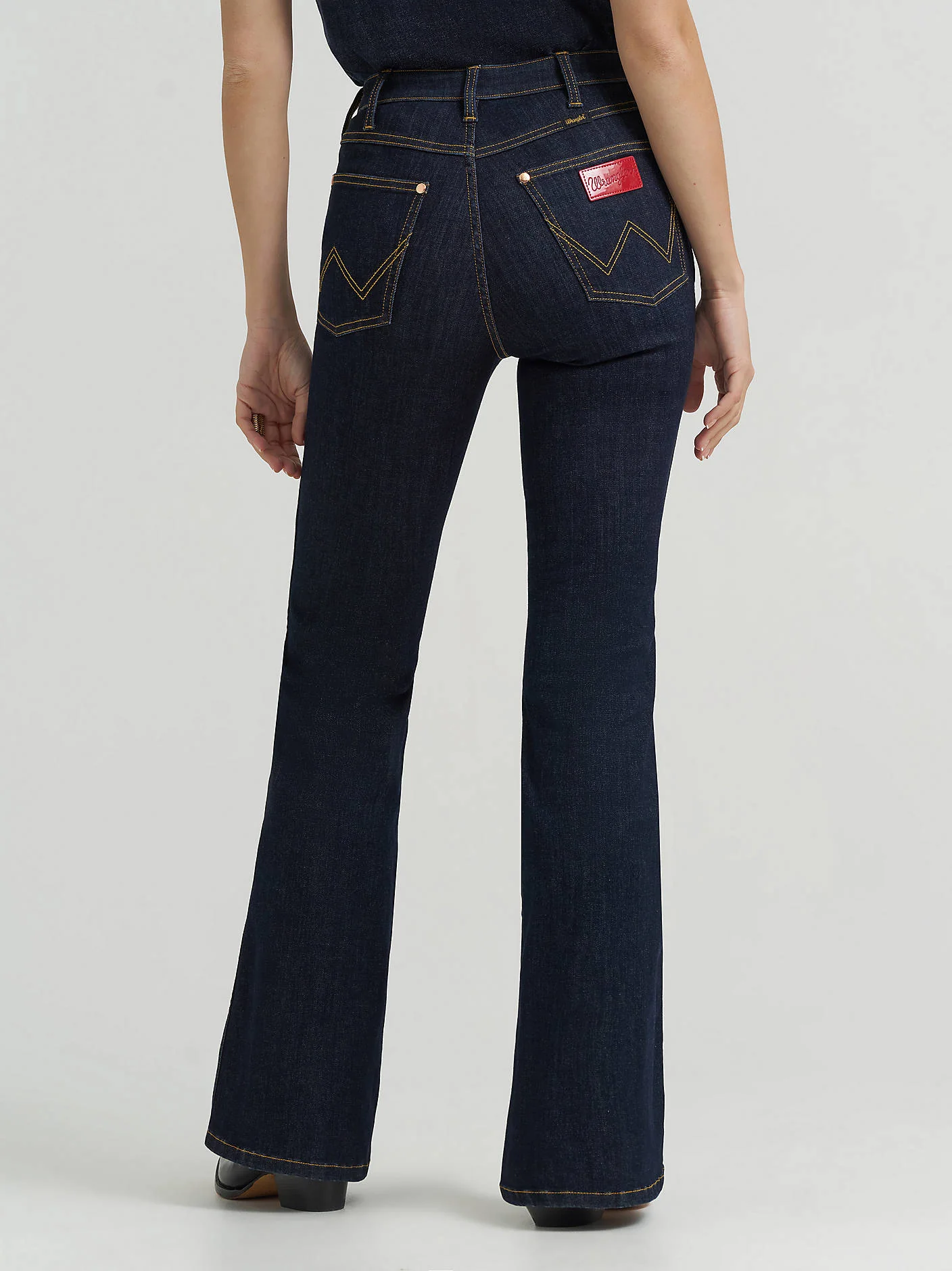Wrangler Lainey Dark Flare - Image 3