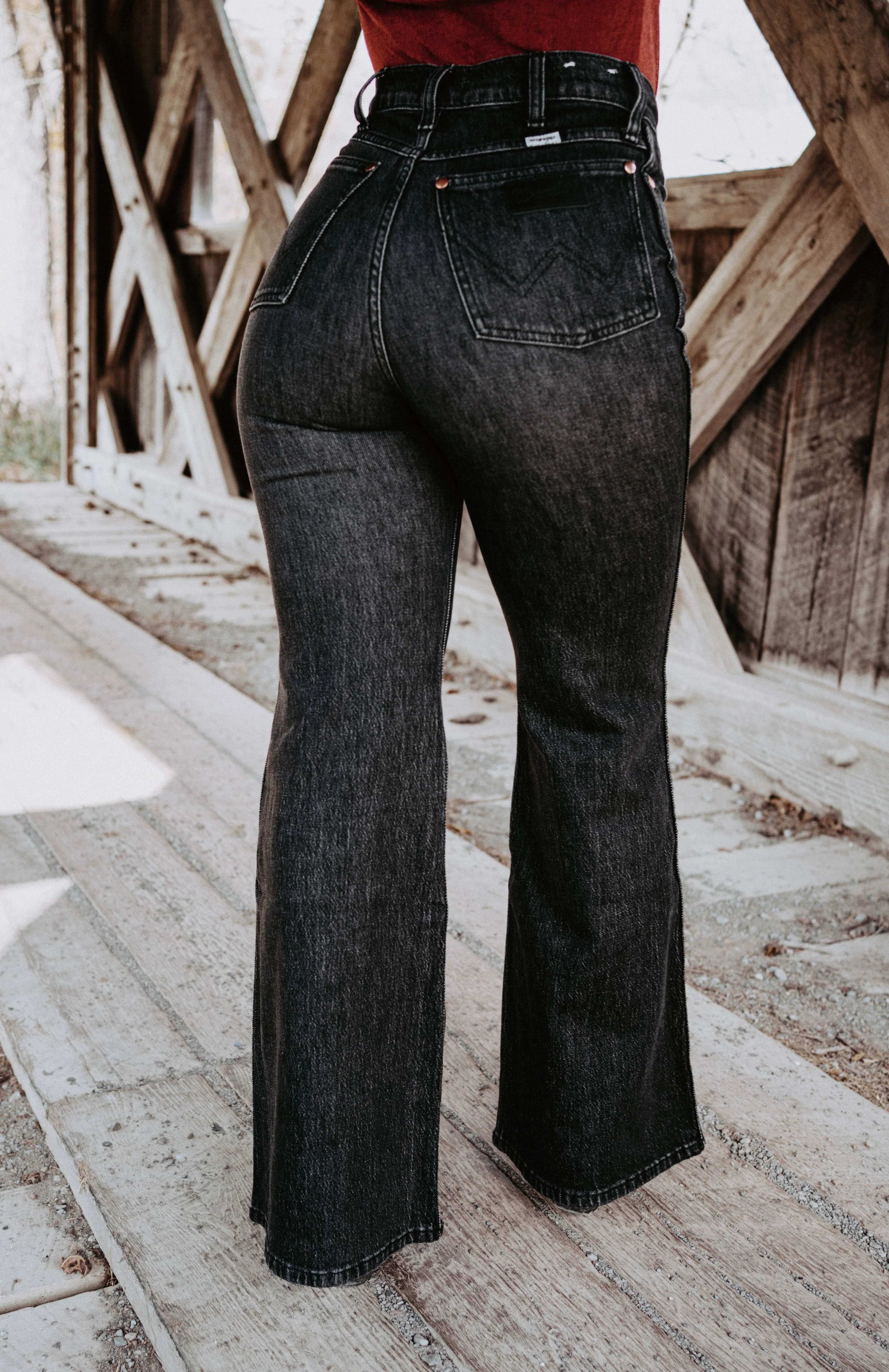 Final Sale ✨Wrangler Lainey Wilson Dusk High Rise Flare - Image 4