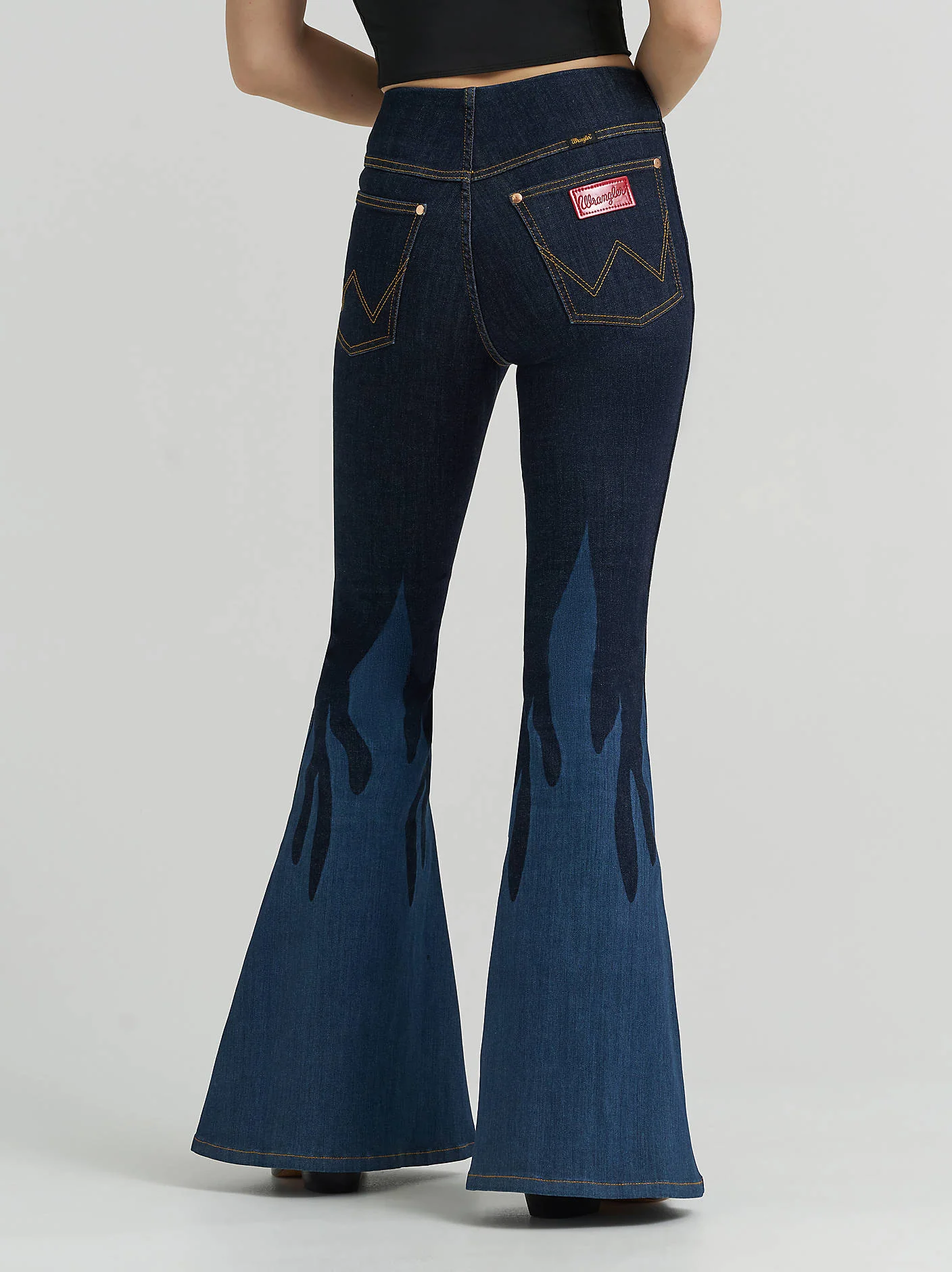 Wrangler Lainey Flame Pull On Bell - Image 2