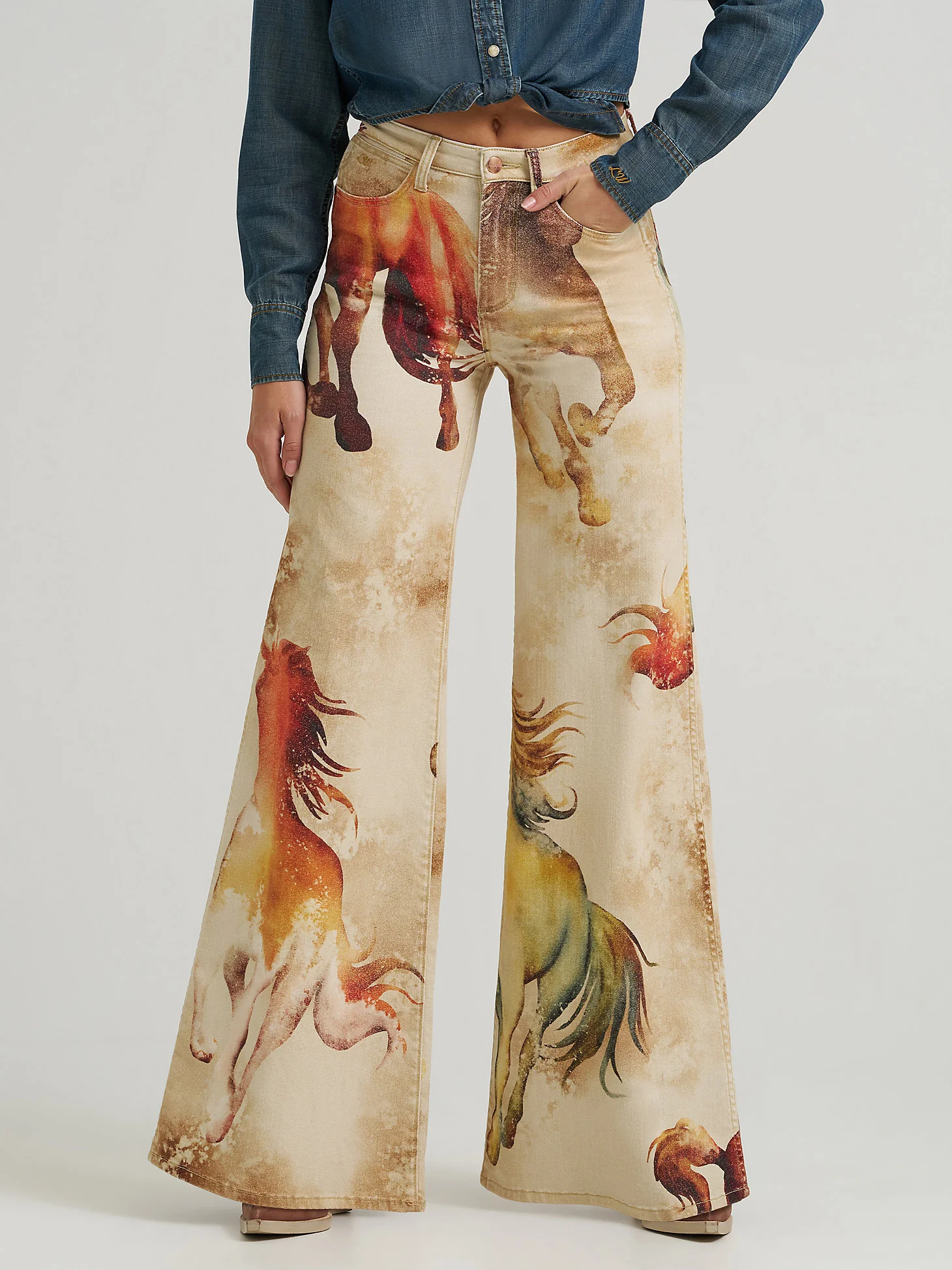 Wrangler Lainey Wilson Punchy Wild Horses - Image 6