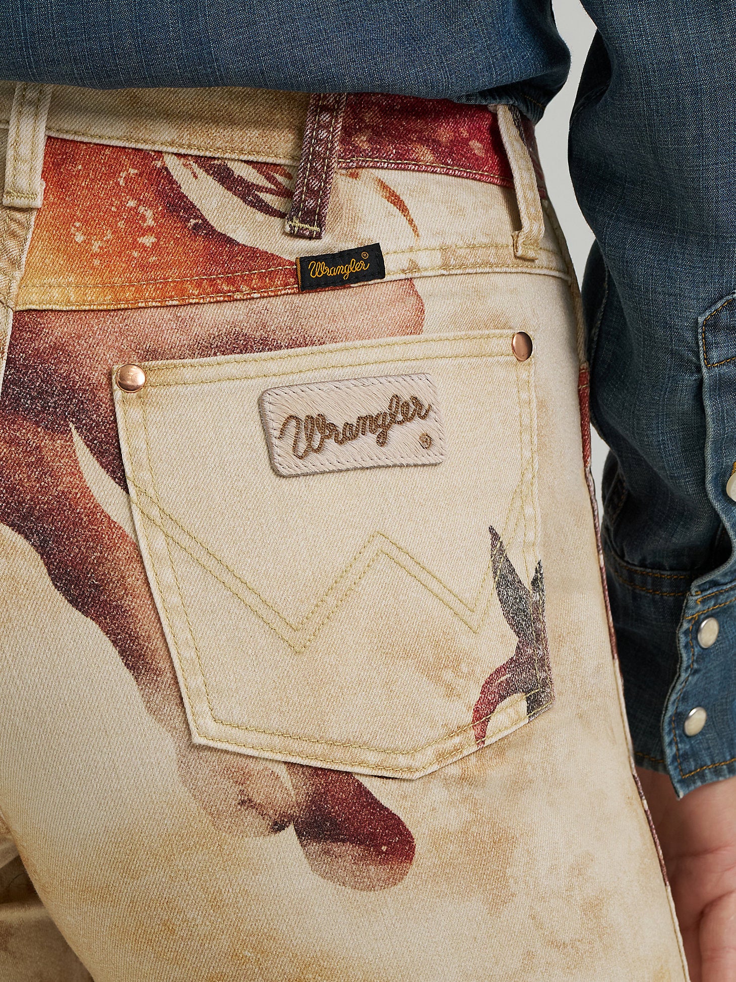 Wrangler Lainey Wilson Punchy Wild Horses - Image 8
