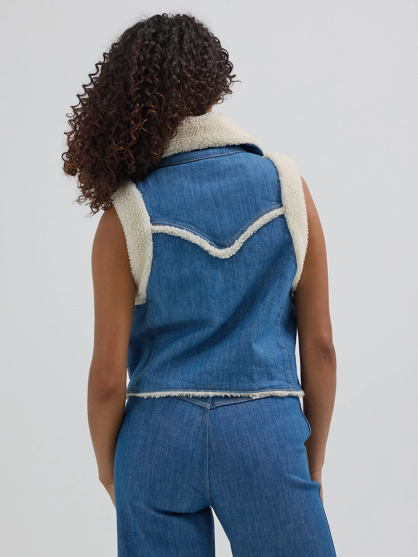 Wrangler Larae Original Sherpa Vest - Image 2