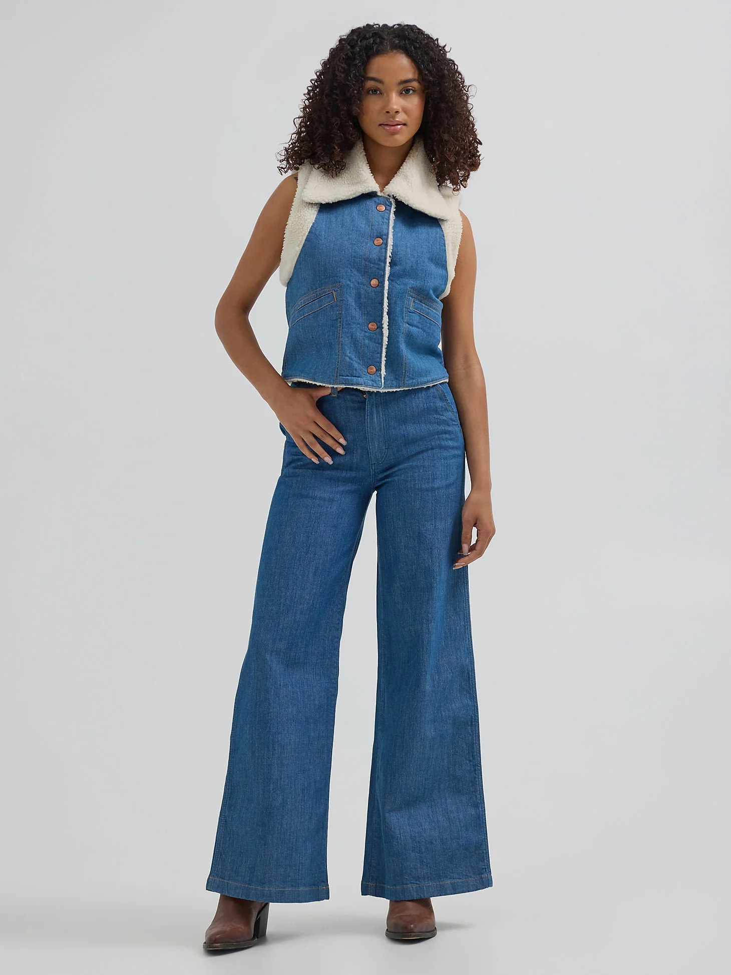 Wrangler Larae Original Sherpa Vest - Image 5