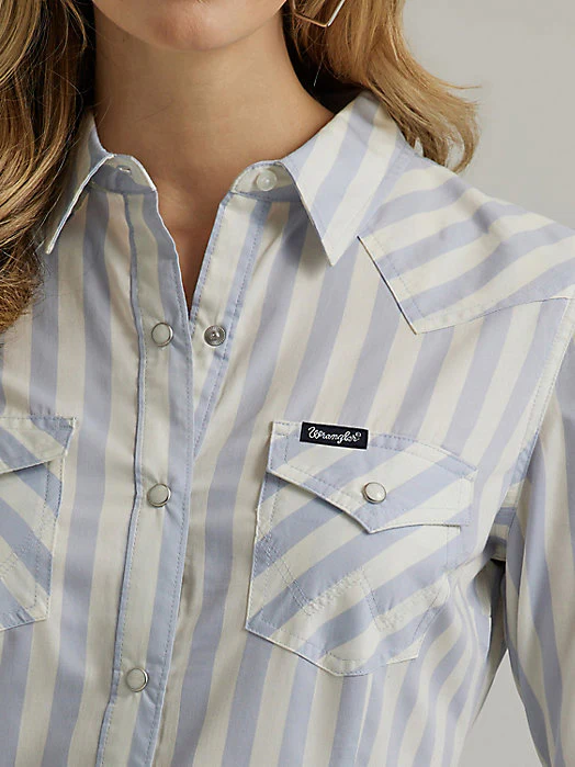 Wrangler Letr Ride Women's Top - Image 4