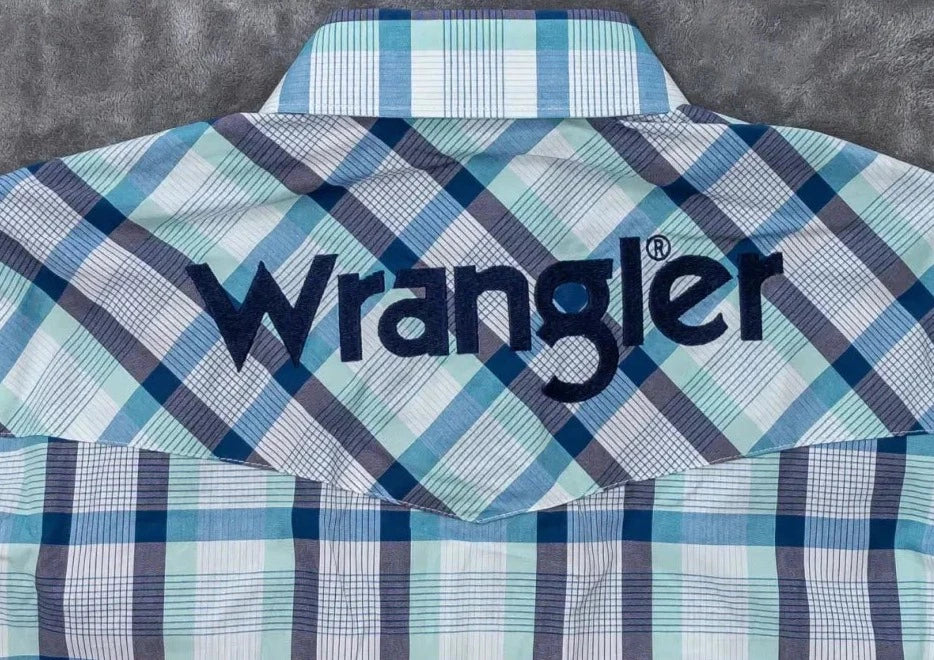 Final Sale ✨ Wrangler Logo Blues Button Up - Image 6