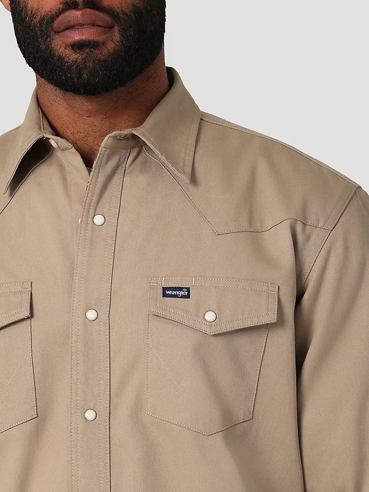 Final Sale ✨ Wrangler Long Sleeve Flannel Lined Work Shirt in Dune - Image 3