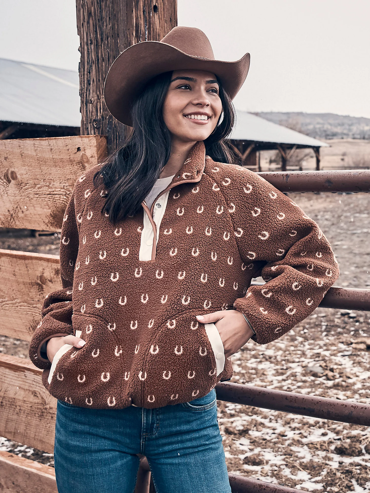 Wrangler Lucky Horseshoe Pullover