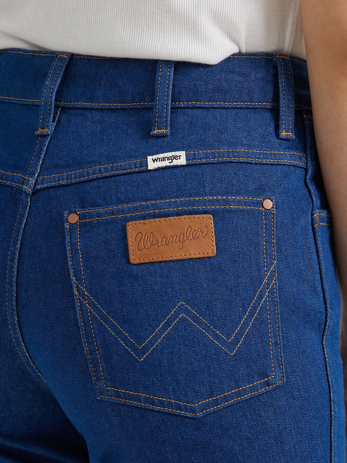 Final Sale ✨ Wrangler Megan Classic Bootcut Women's Jeans - Image 3
