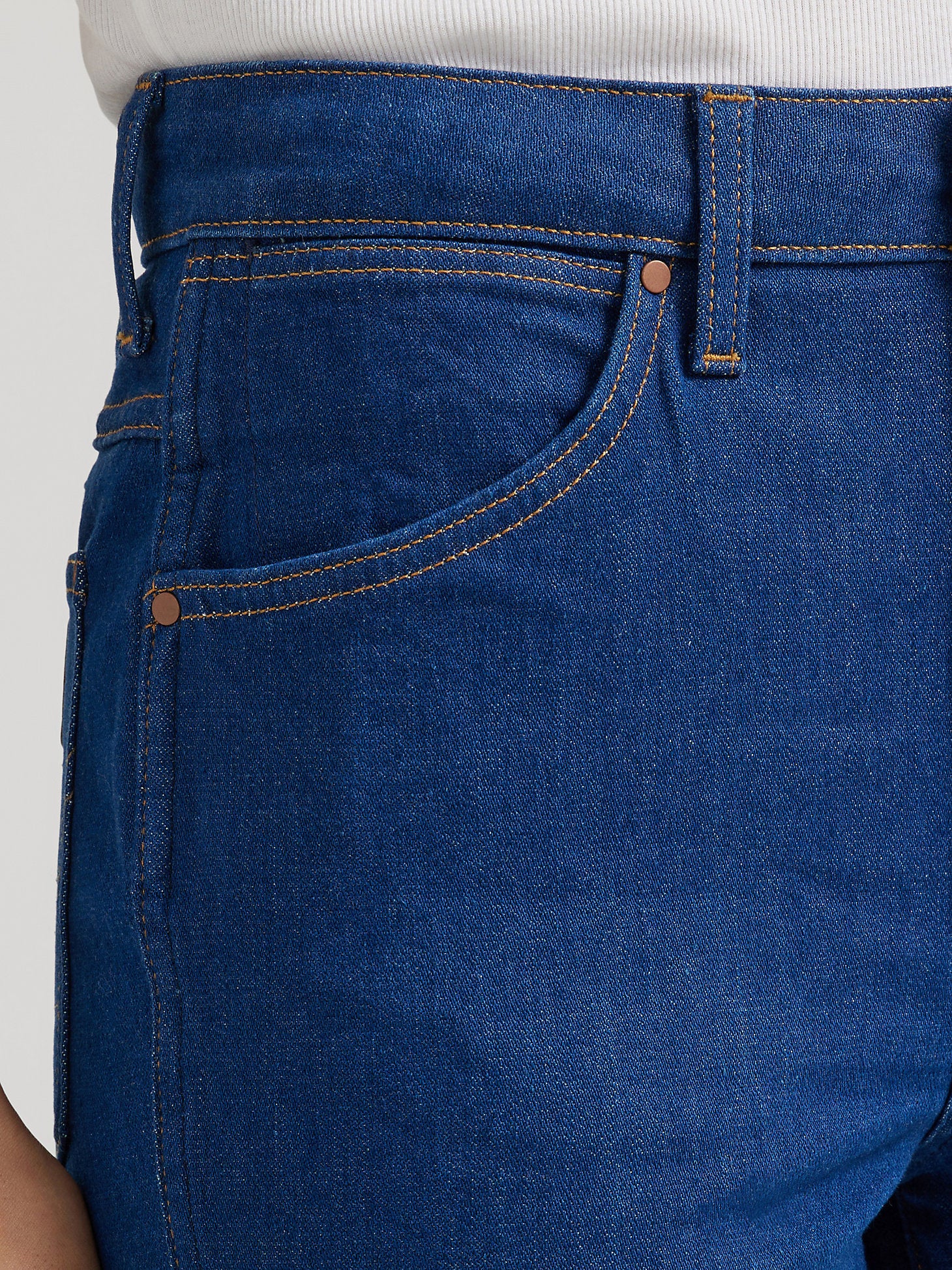 Final Sale ✨ Wrangler Megan Classic Bootcut Women's Jeans - Image 4