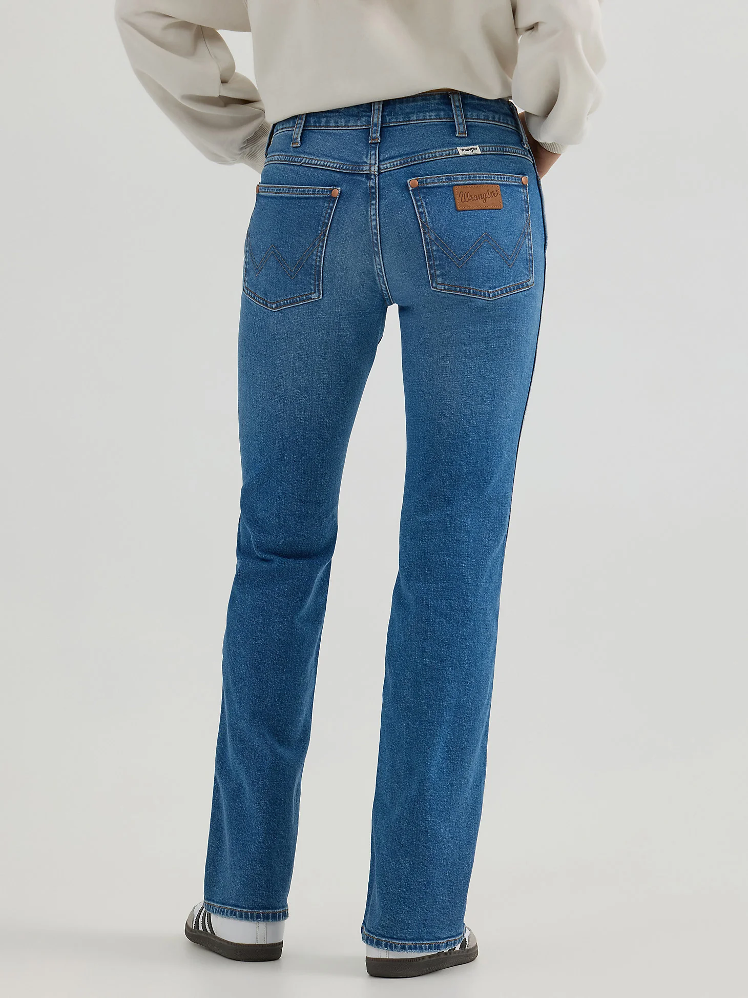 Final Sale ✨ Wrangler Megan Broken In Bootcut - Image 3