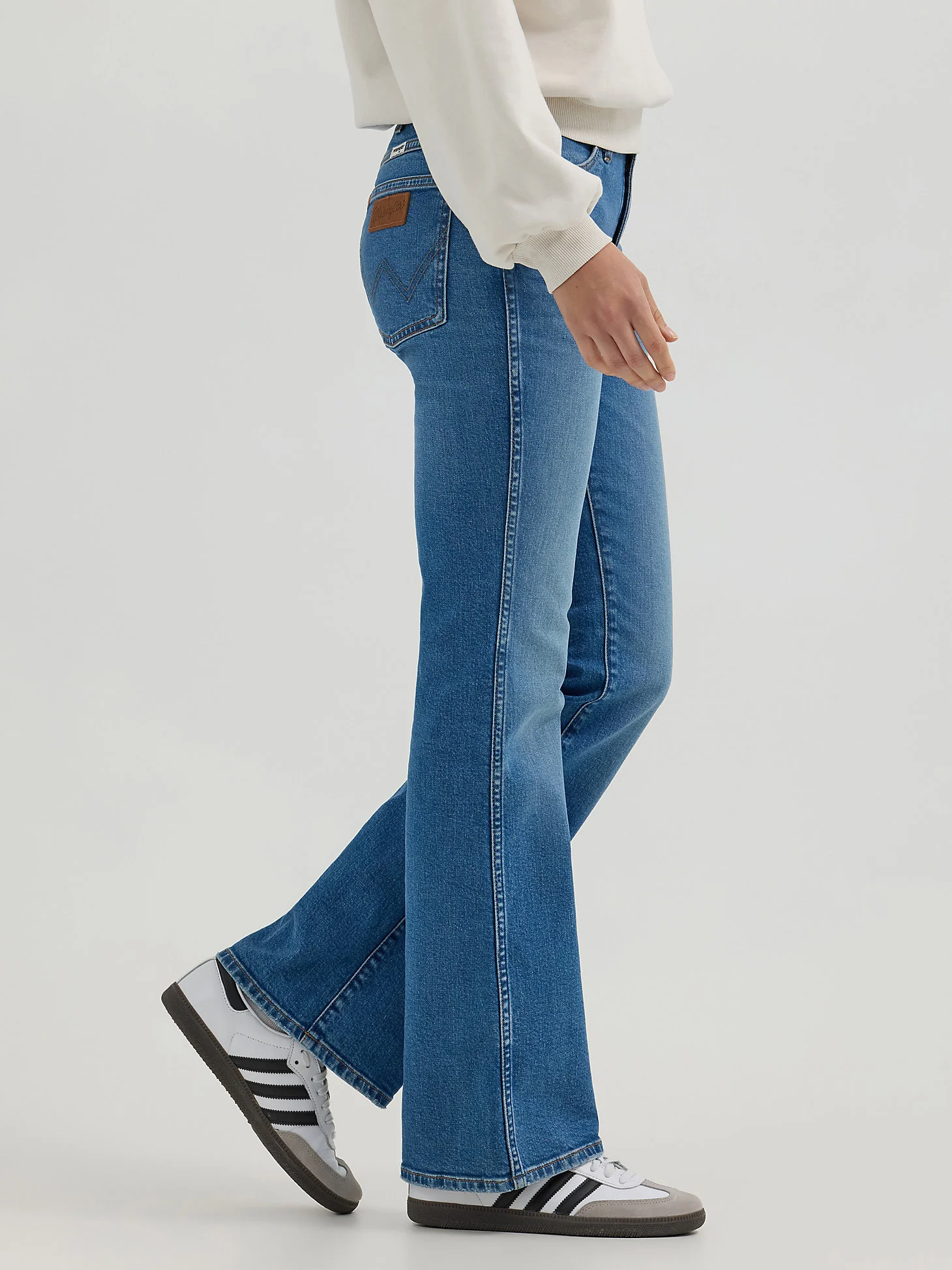 Final Sale ✨ Wrangler Megan Broken In Bootcut - Image 6