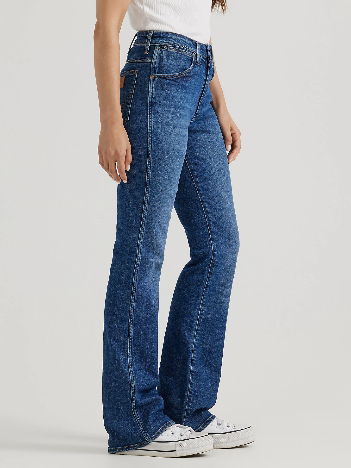 Final Sale ✨ Wrangler Megan Deep Sea Bootcut Women's Jeans - Image 3