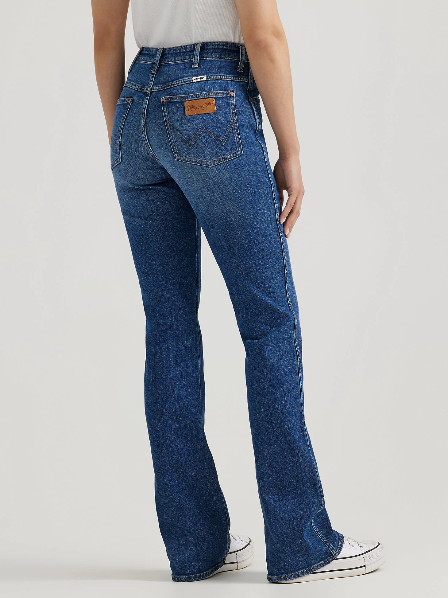 Final Sale ✨ Wrangler Megan Deep Sea Bootcut Women's Jeans - Image 5