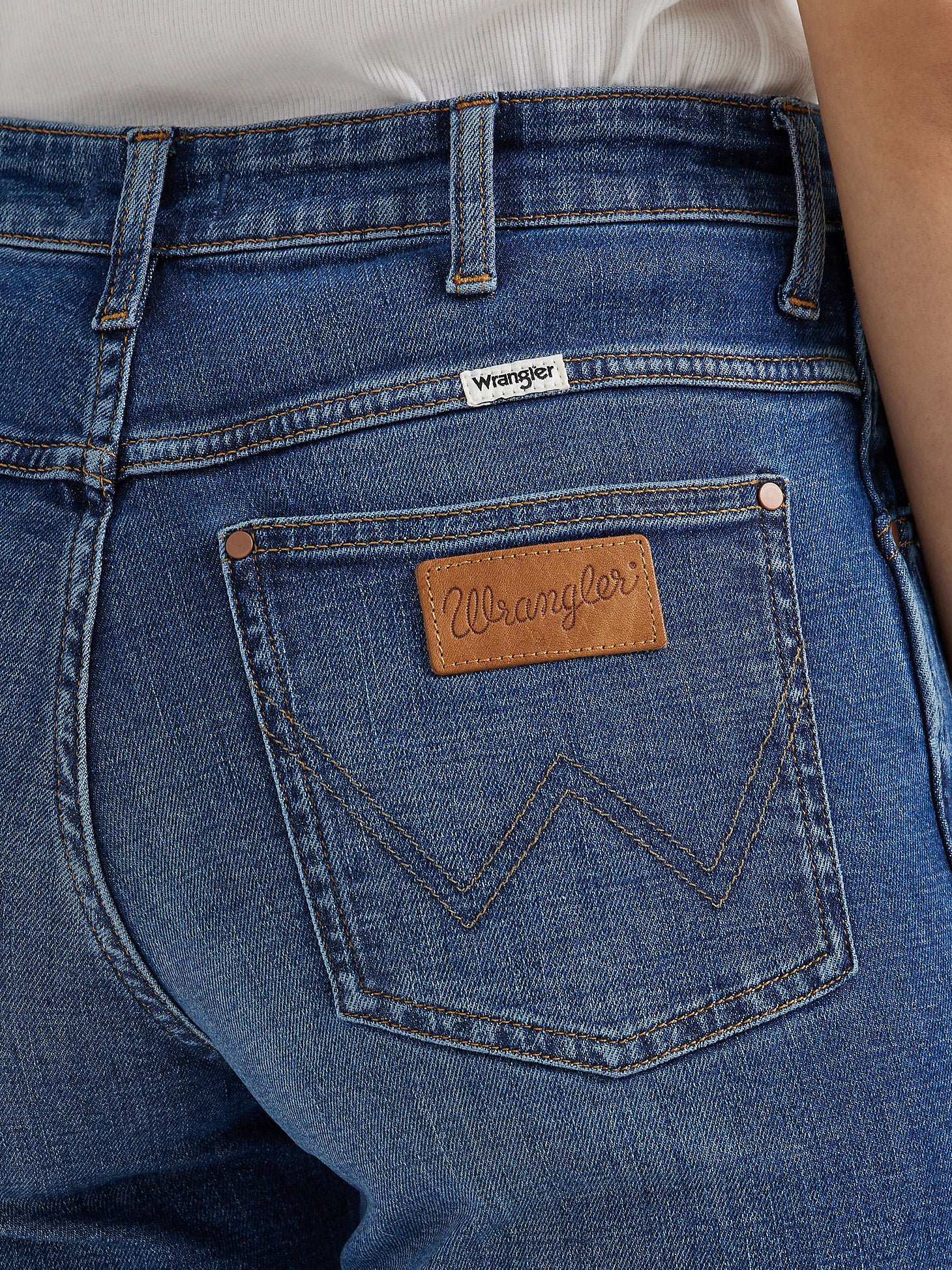 Final Sale ✨ Wrangler Megan Deep Sea Bootcut Women's Jeans - Image 6