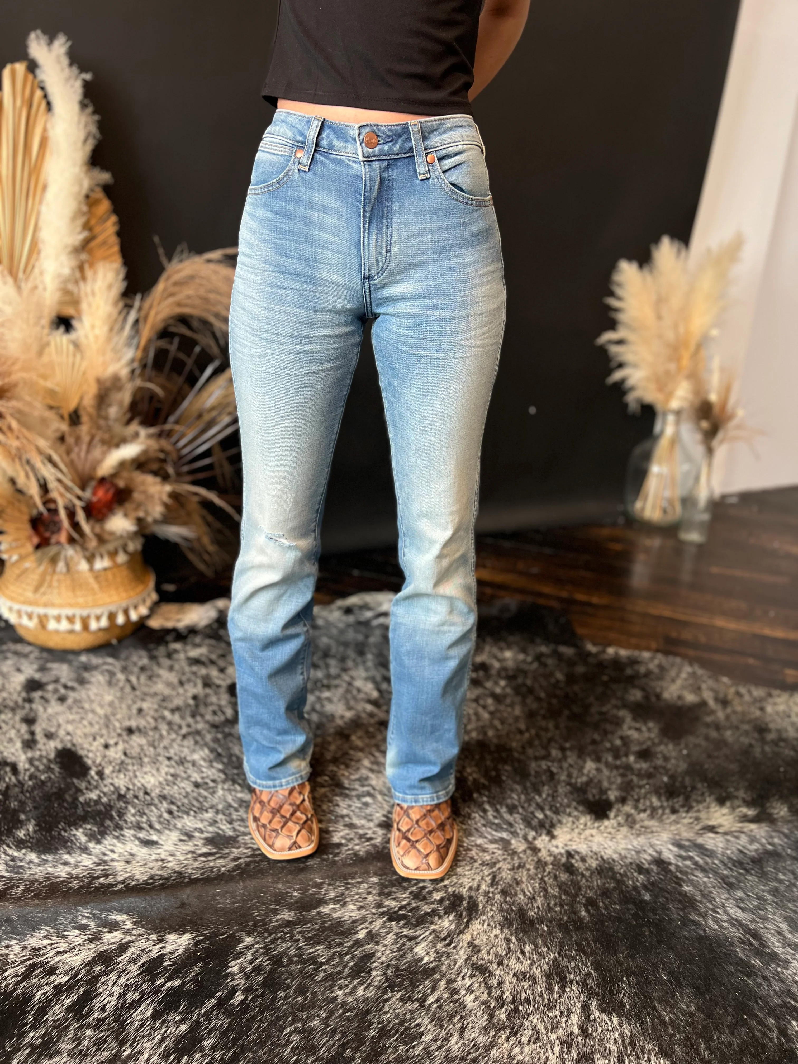 Final Sale ✨ Wrangler Megan Distressed Bootcut Women's Jeans - Image 3