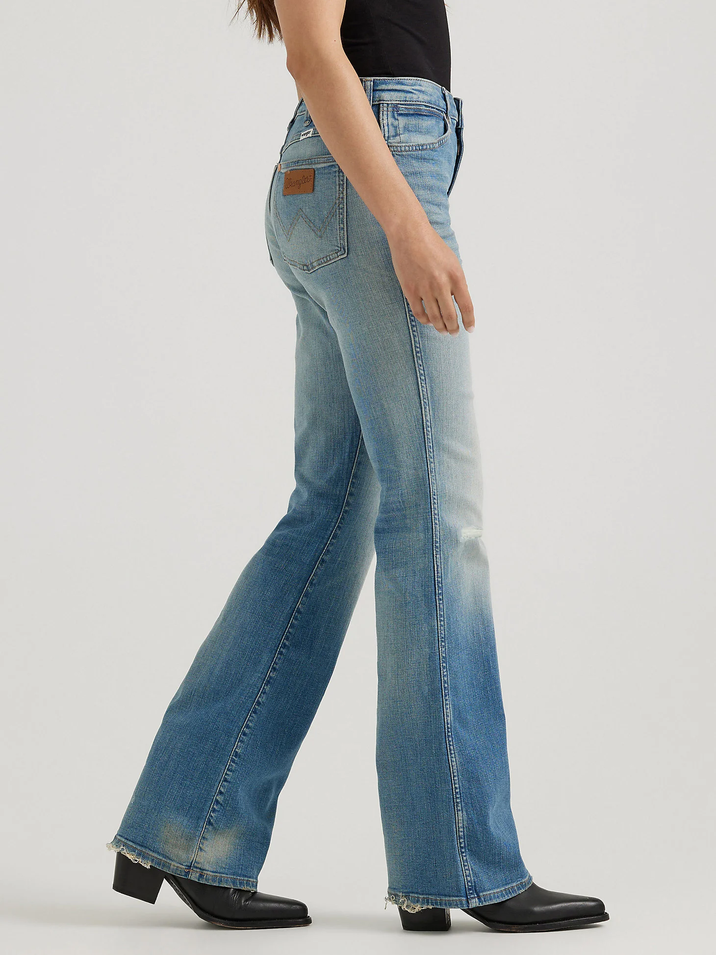 Final Sale ✨ Wrangler Megan Distressed Bootcut Women's Jeans - Image 5