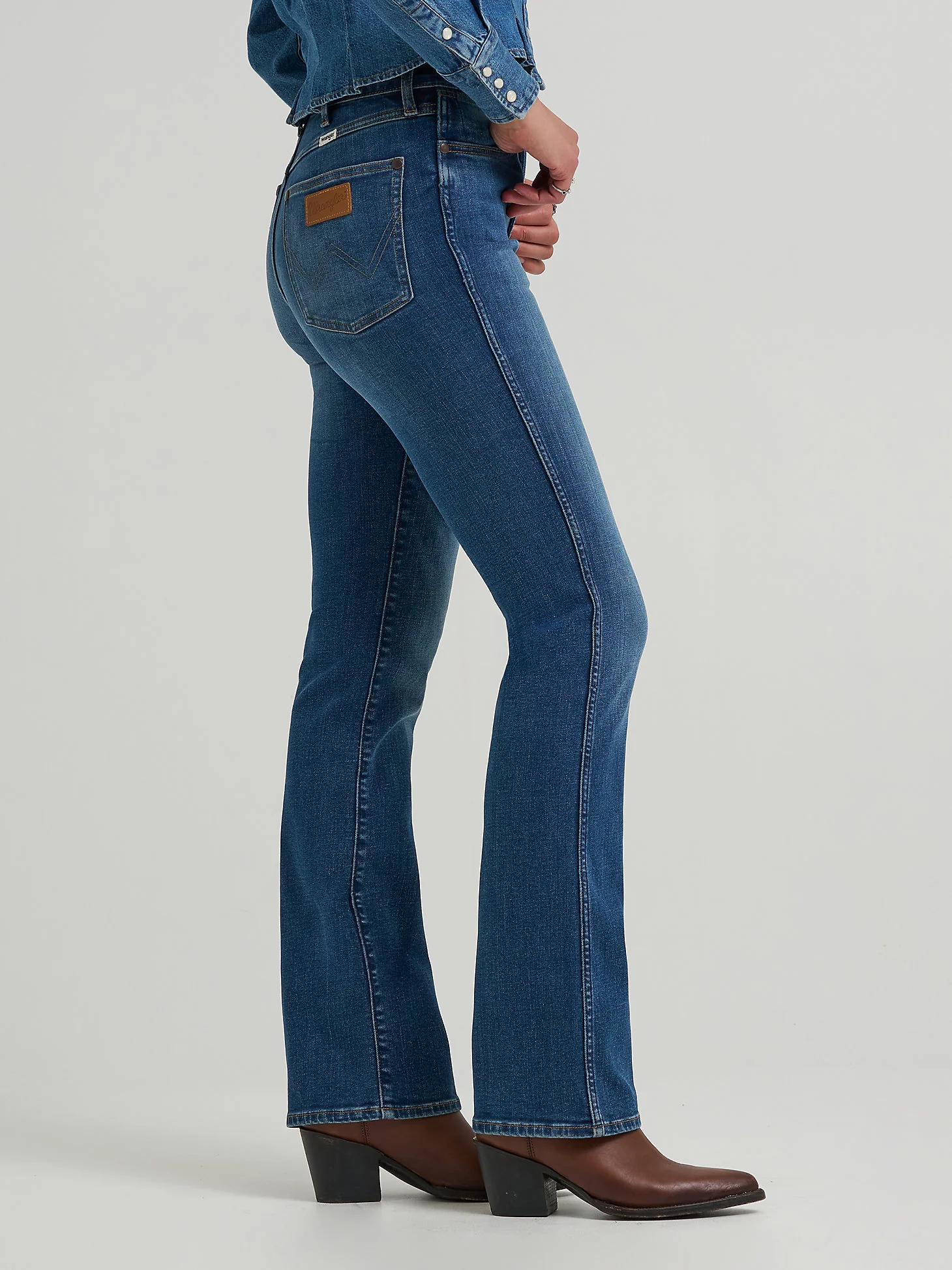 Wrangler Dusty Love Bootcut - Image 2