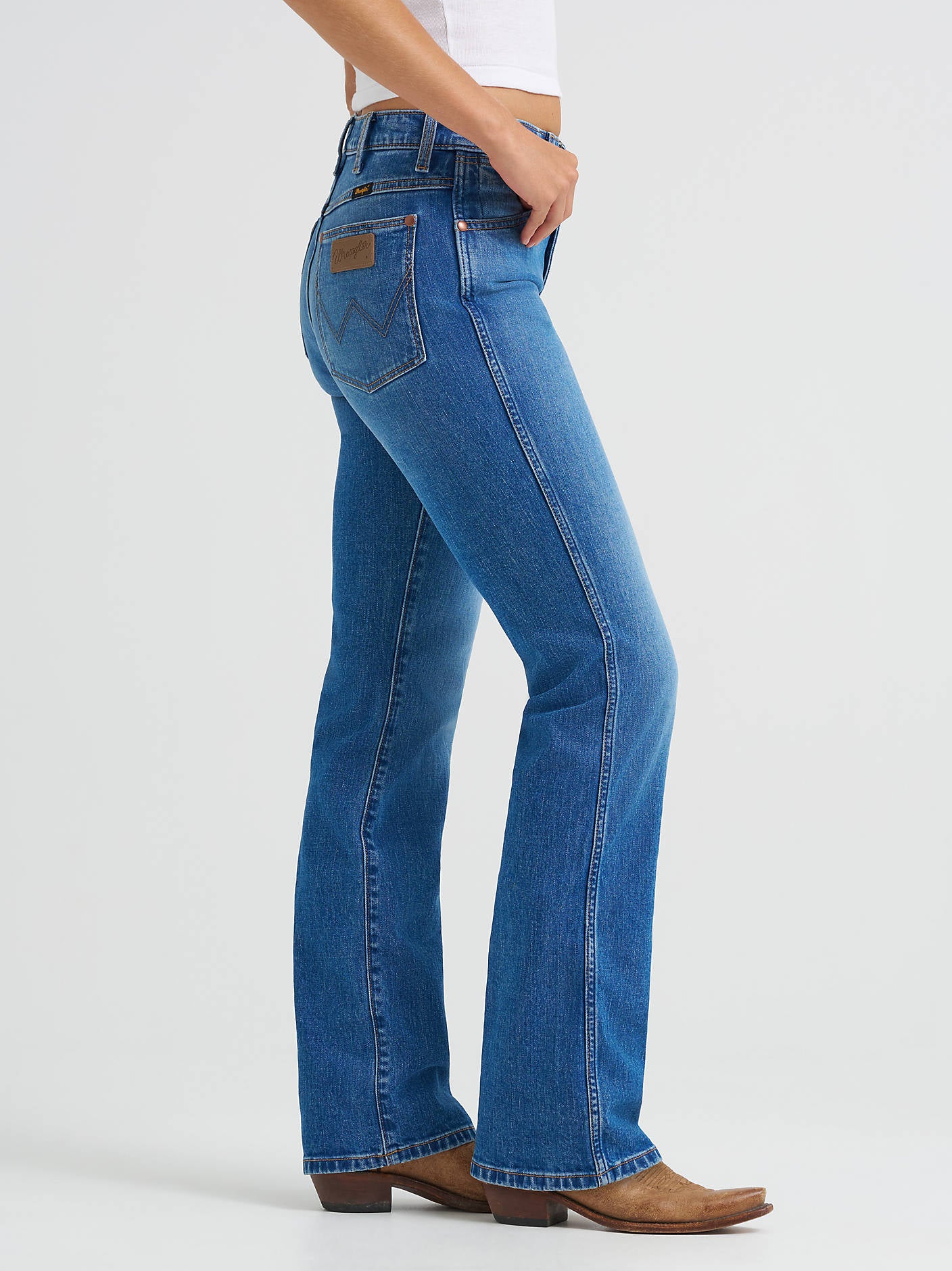 Wrangler Megan Midwash Bootcut - Image 4