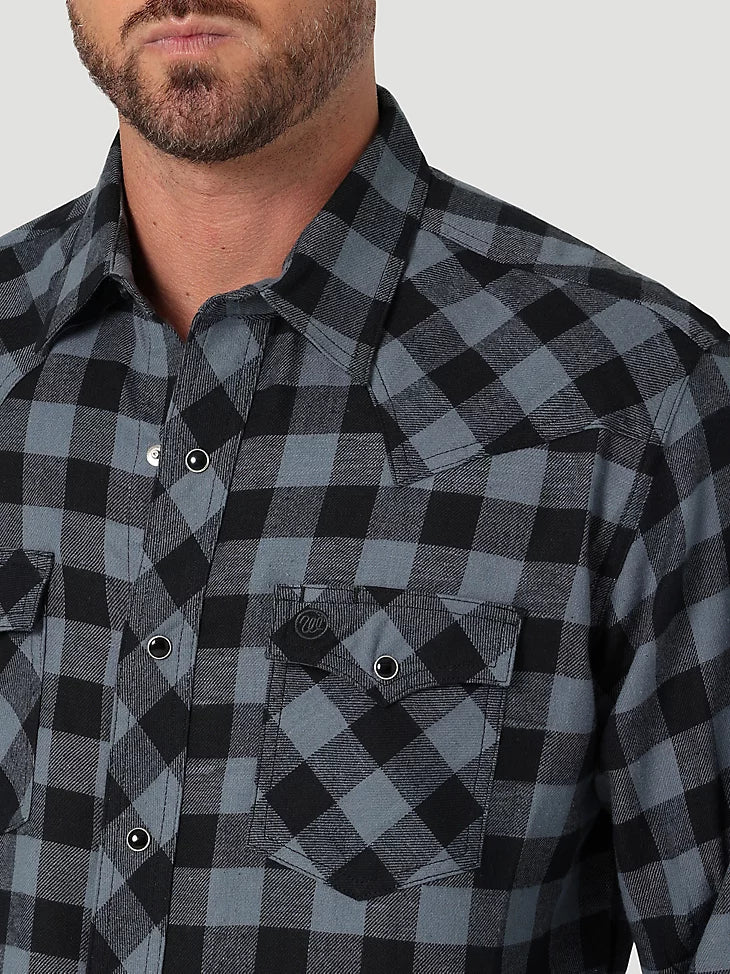 Final Sale ✨ Wrangler Retro Long Sleeve Flannel Western Snap - Image 3
