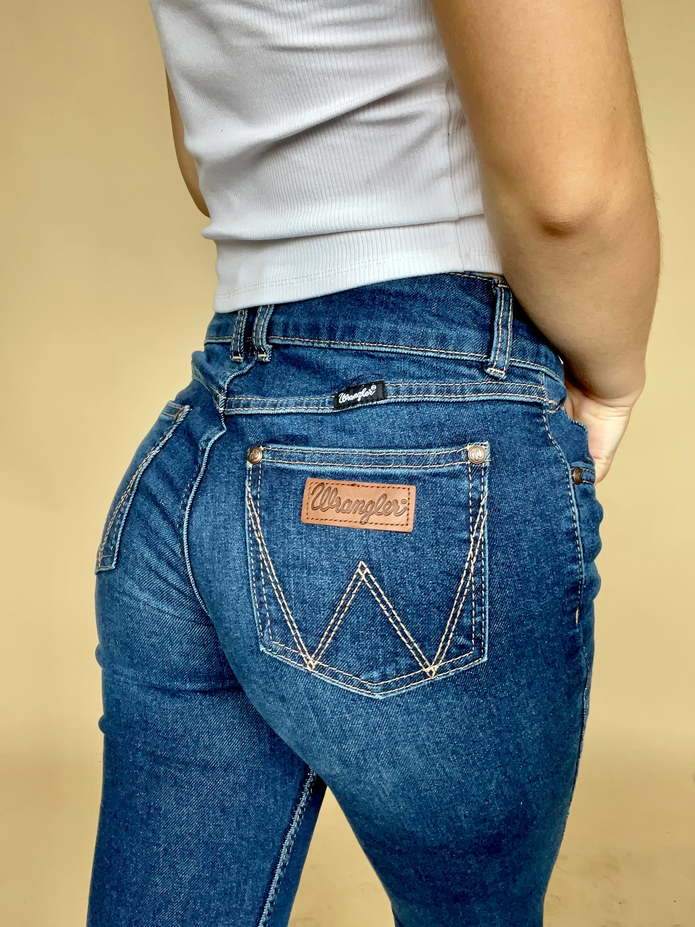 Final Sale ✨ Wrangler Anna Bootcut - Image 4