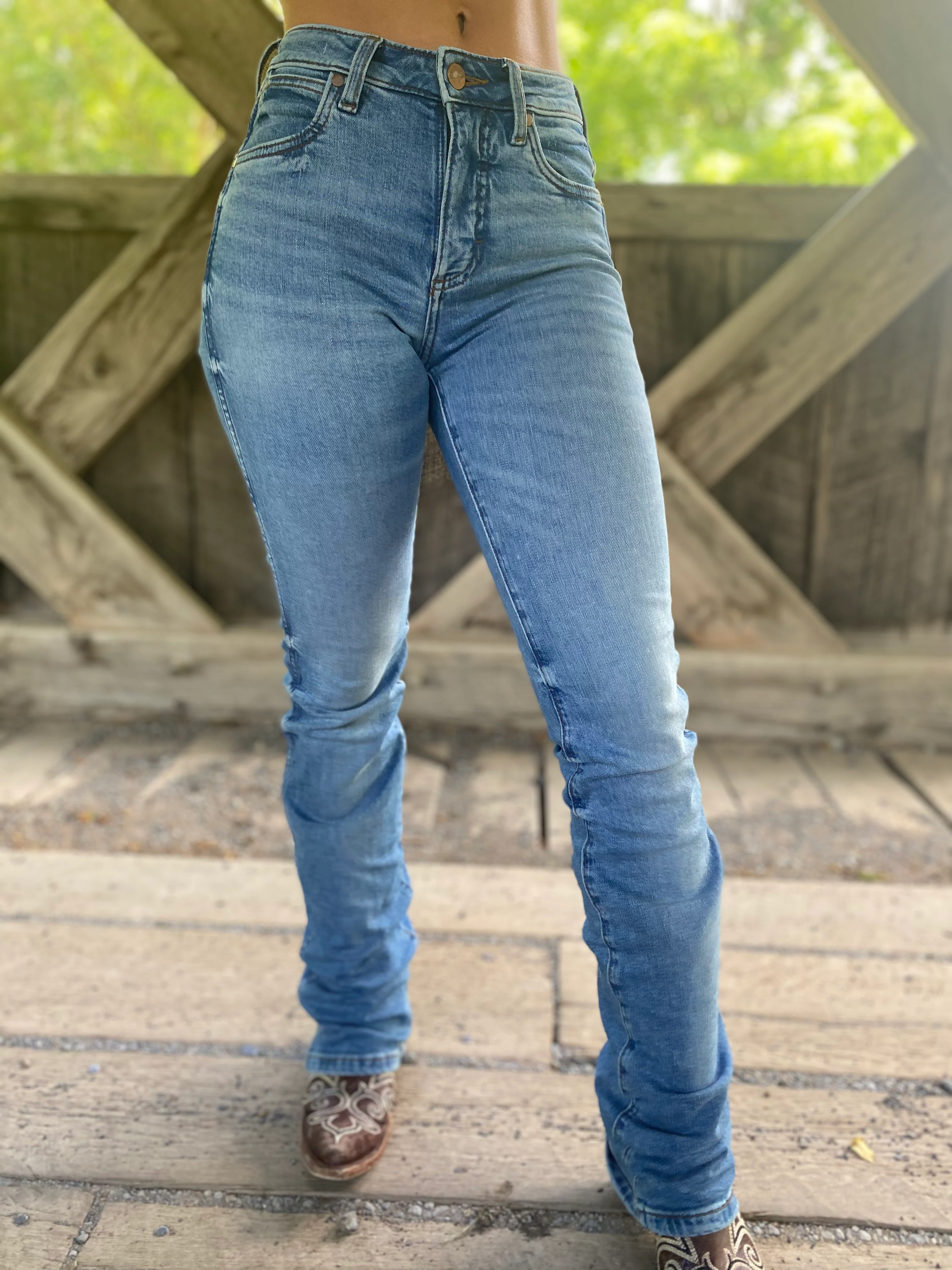 Sale✨ Wrangler Retro Autumn High Rise Slim Fit Bootcut - Image 2