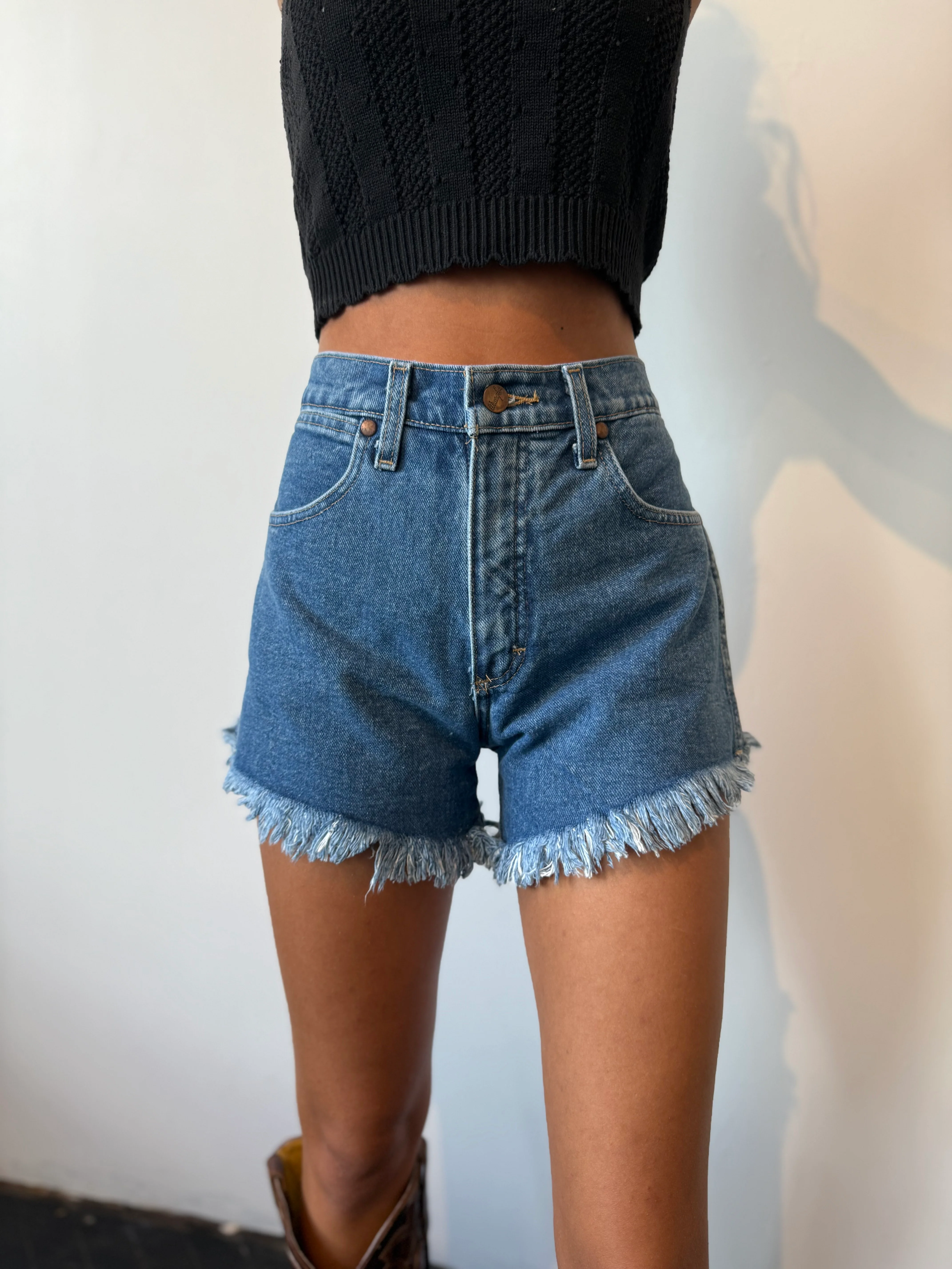Wrangler Reworked Mid Wash Women's Shorts - Image 2