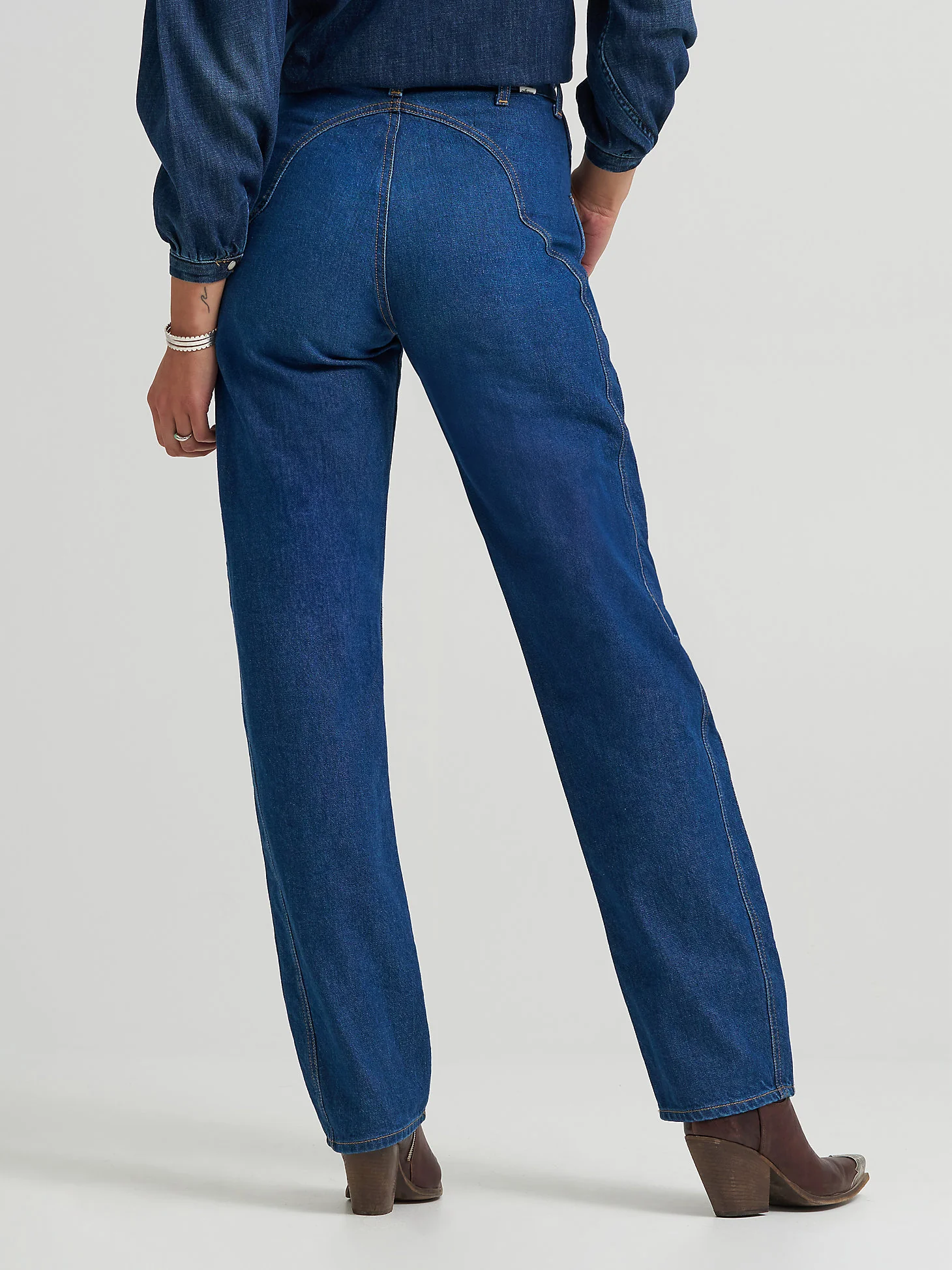 Wrangler Rustlers Women's Barrel Jeans - Image 3