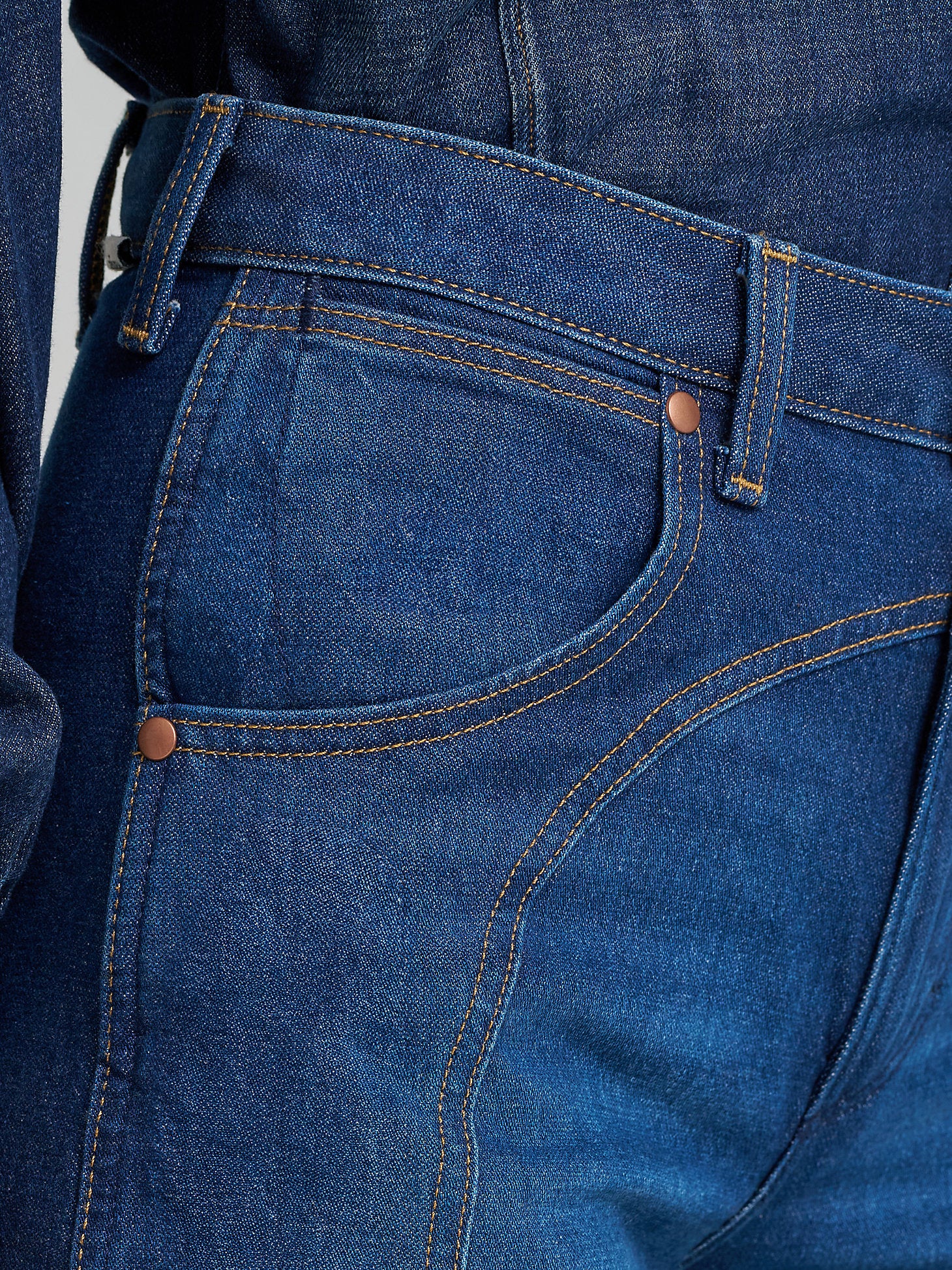 Wrangler Rustlers Women's Barrel Jeans - Image 6
