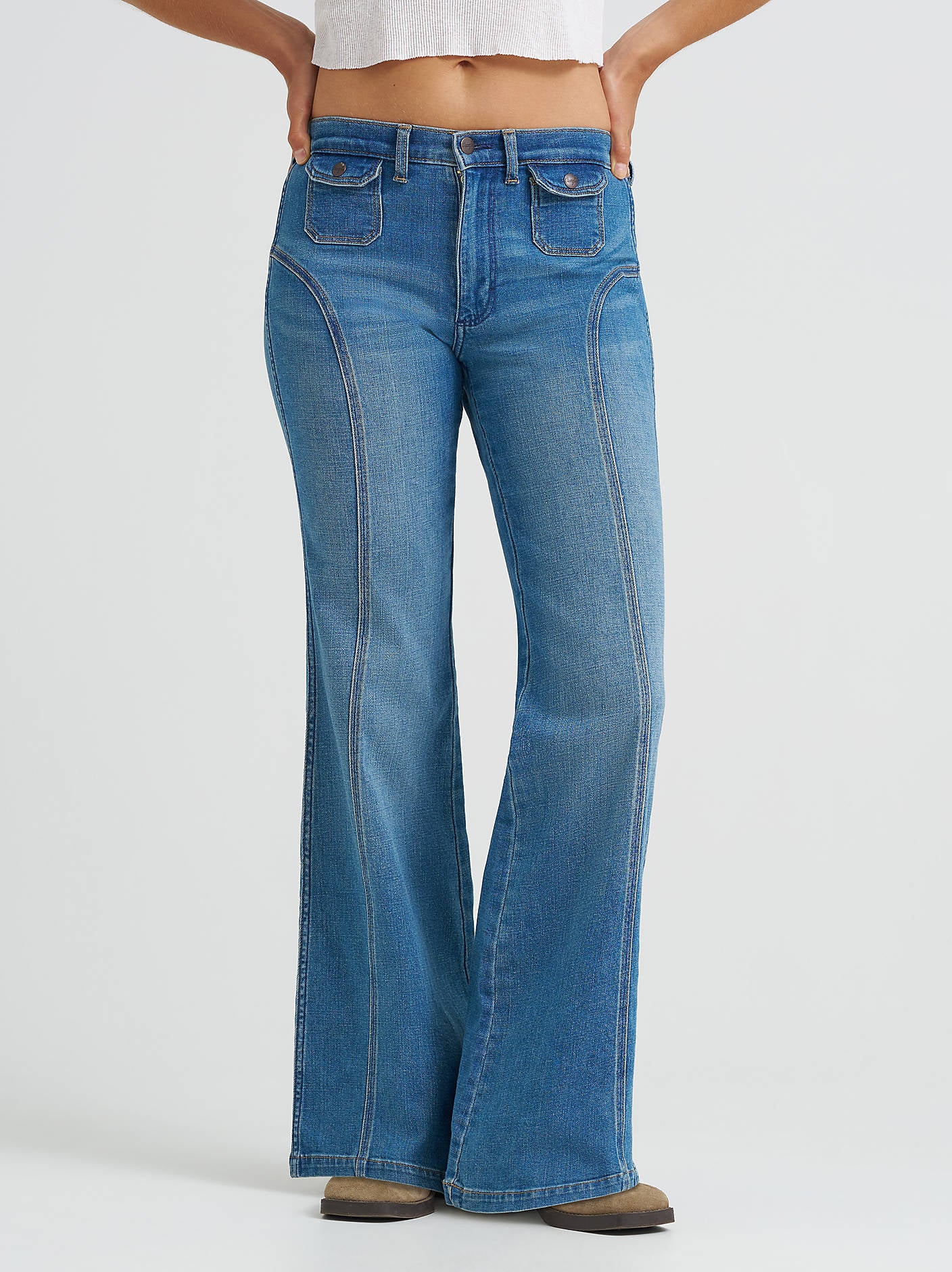 Wrangler Saddle 70s Flare - Image 4