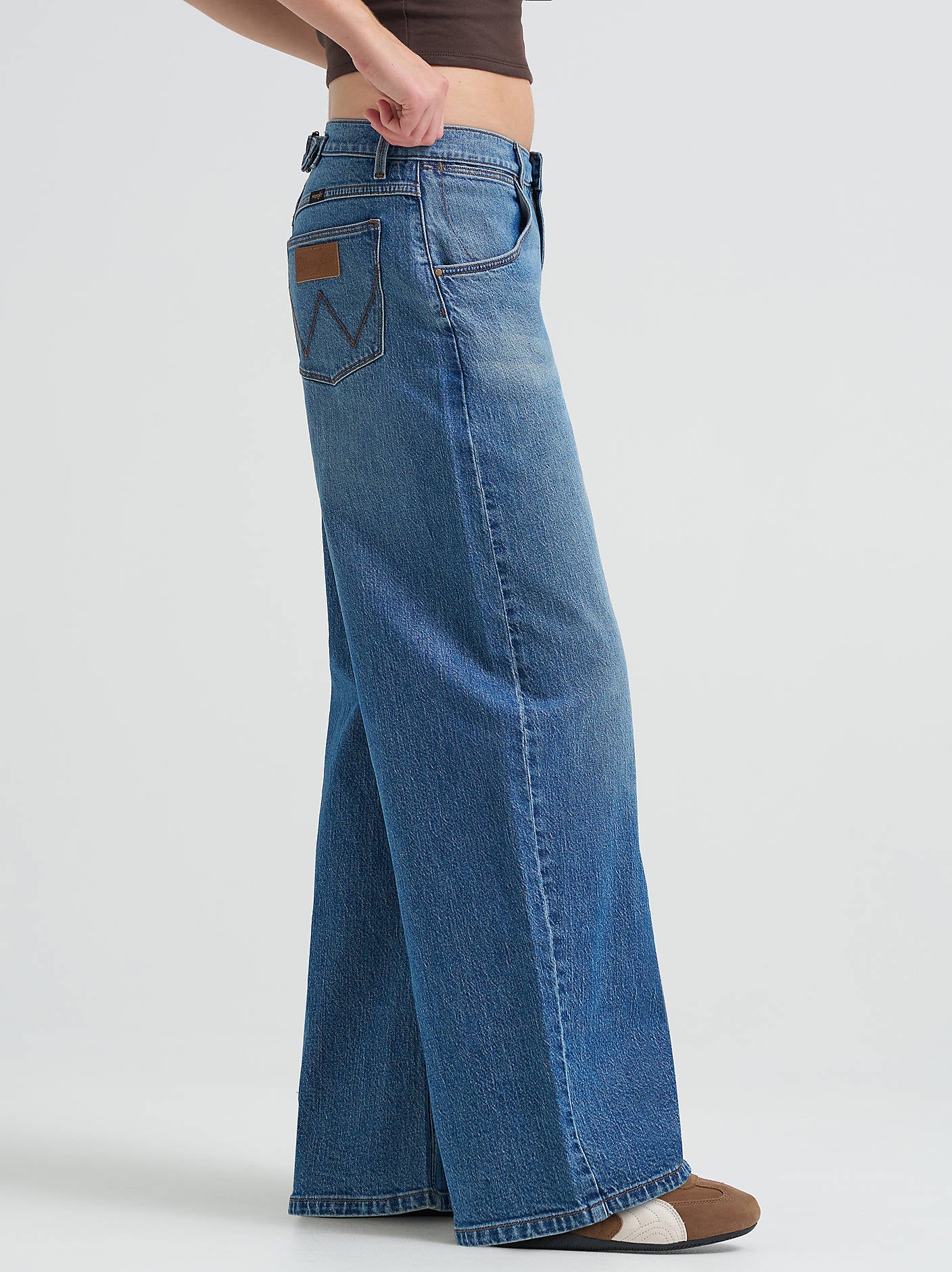 Wrangler Stormy Dust Barrel Jeans - Image 3