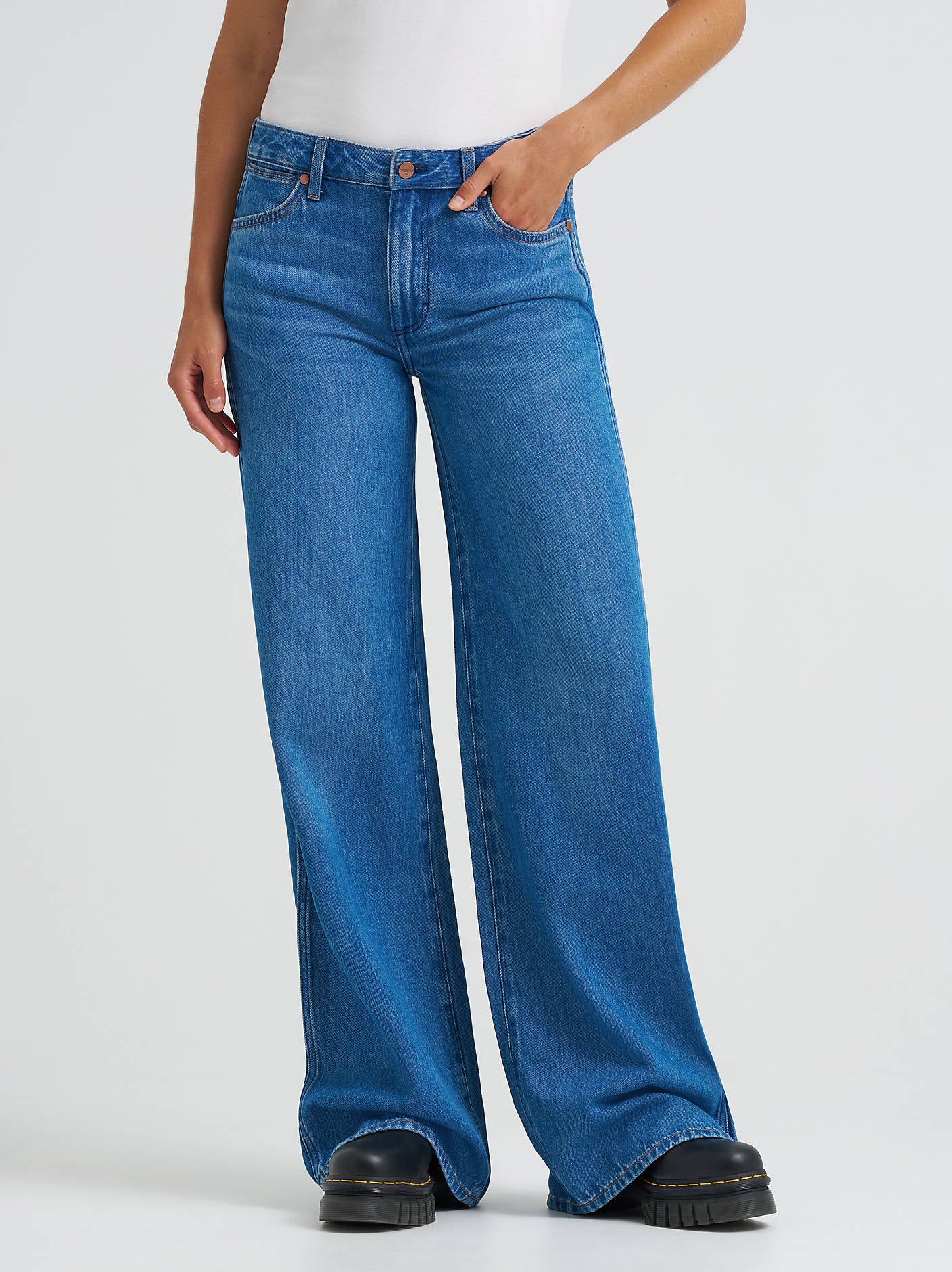 Wrangler Unbound Stream Wide Leg - Image 2