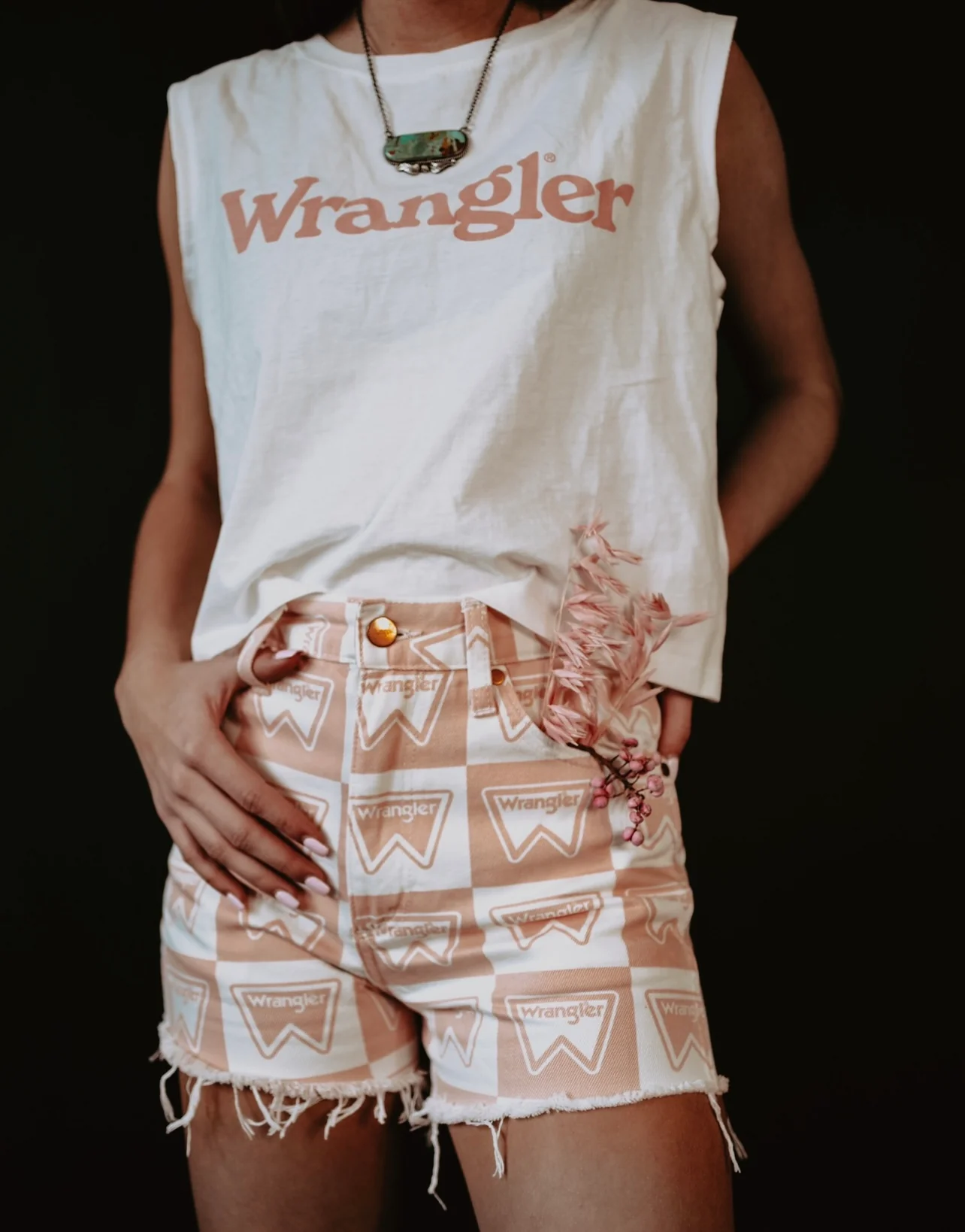 Wrangler Vintage Peach Shorts - Image 2