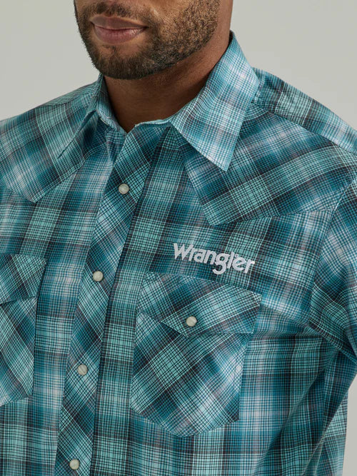 Final Sale ✨Wrangler Western Logo Turquoise Button up - Image 4
