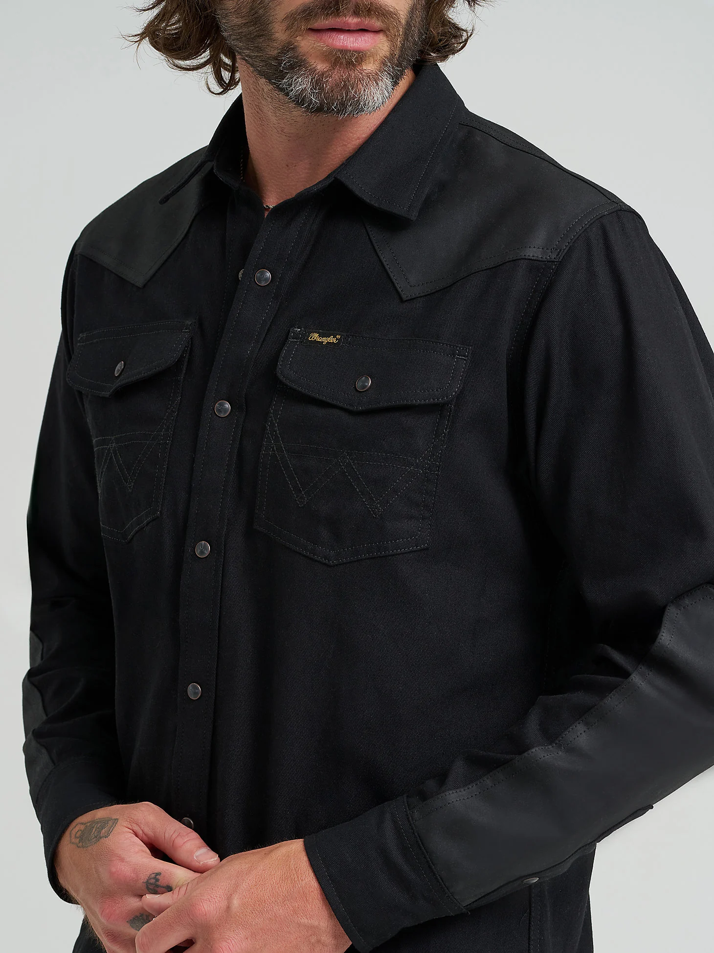 Wranlger Filson Adventure Shirt Black - Image 4
