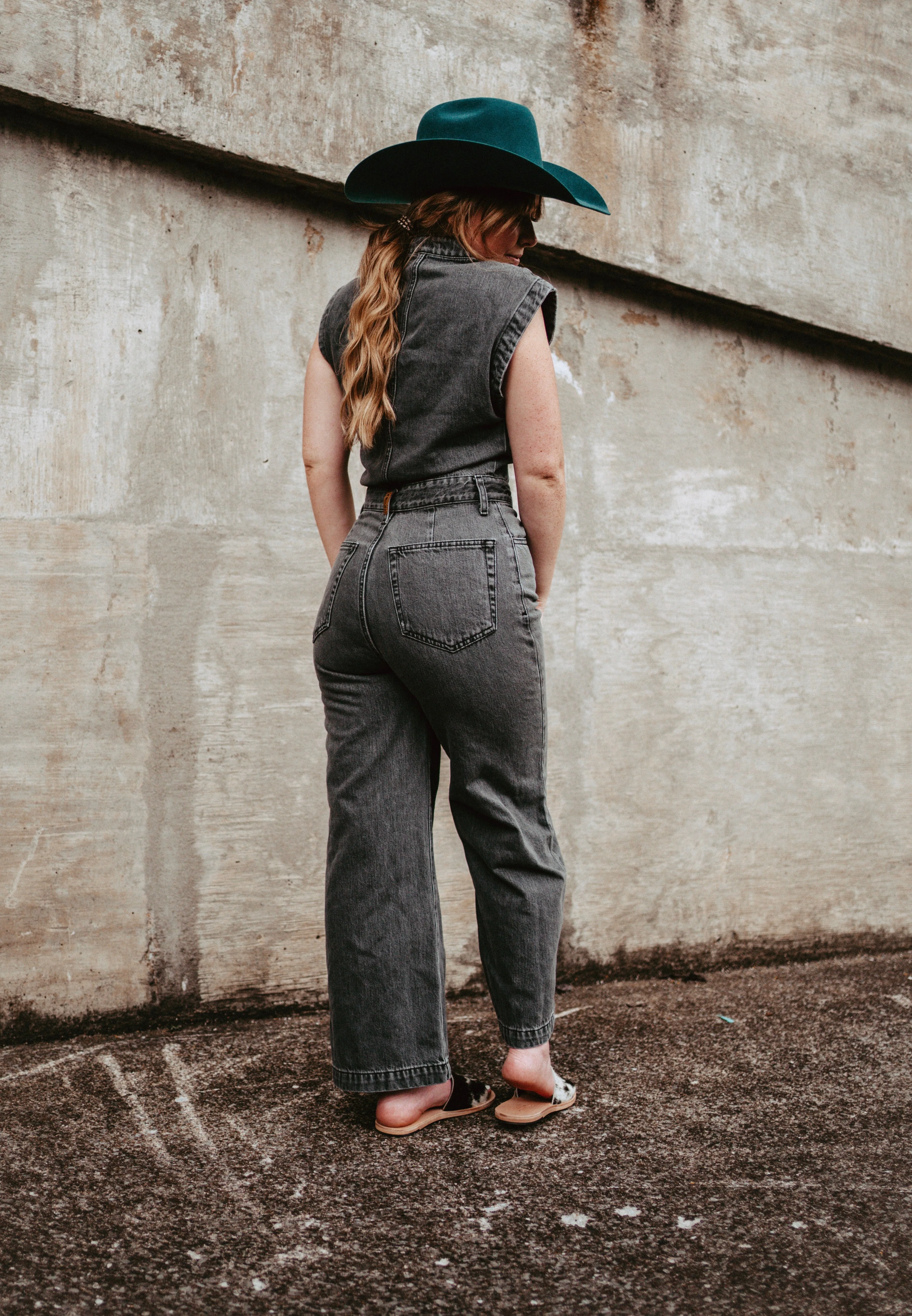 Sale ✨ Ariat Wrenley Gray Jumpsuit - Image 2
